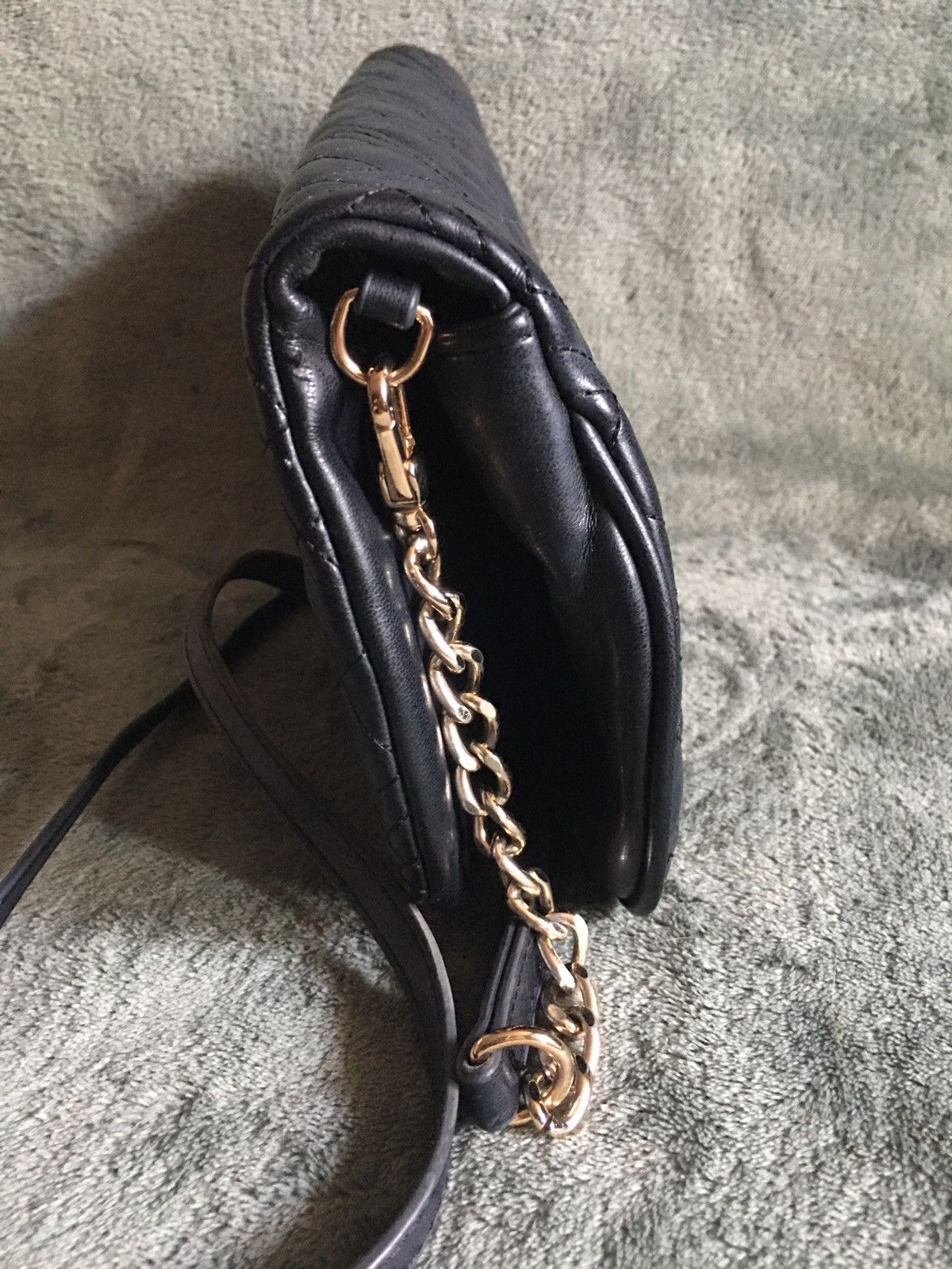 Love Moschino LOVE MOSCHINO Black Quilted Oblong Crossbody Shoulder Bag Size ONE SIZE - 6 Thumbnail