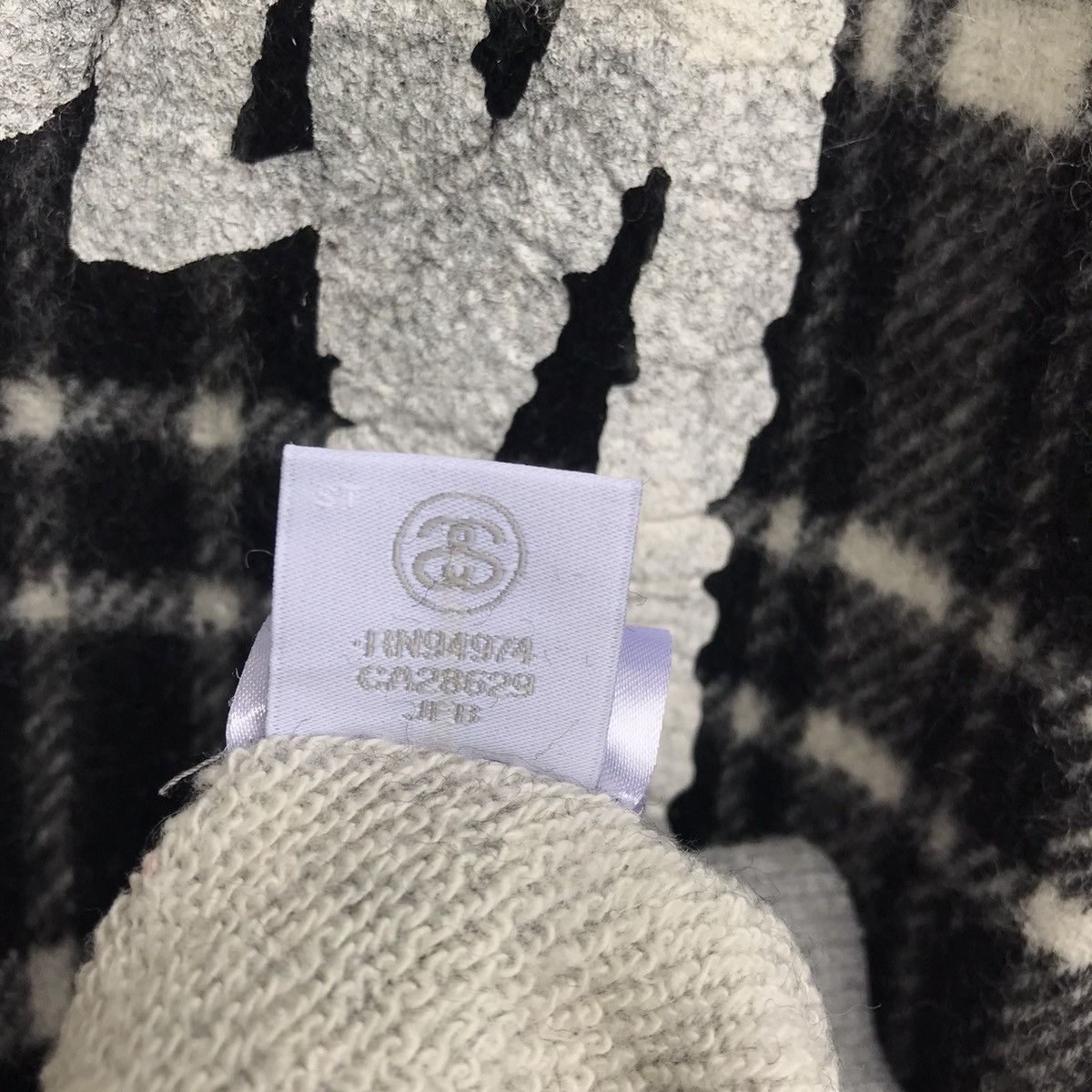 Stussy Stussy Japan two tones fabric crewneck sweater Size US S / EU 44-46 / 1 - 9 Thumbnail