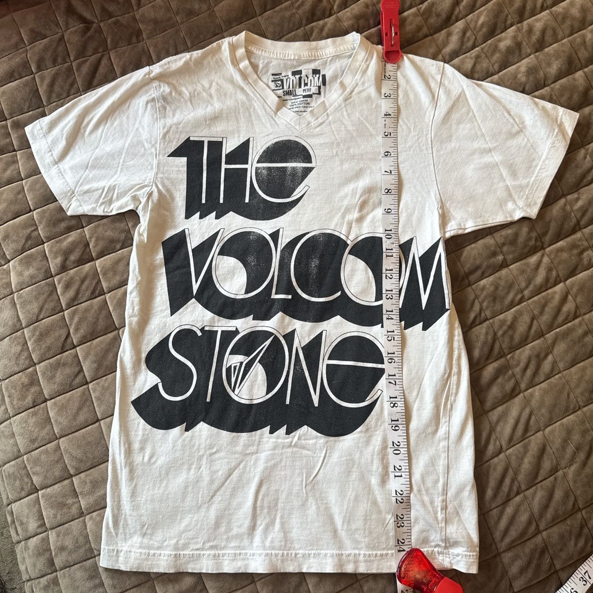 Volcom Vintage Y2K Volcom Stone Graphic Tee White V-Neck Small Size S / US 4 / IT 40 - 4 Thumbnail