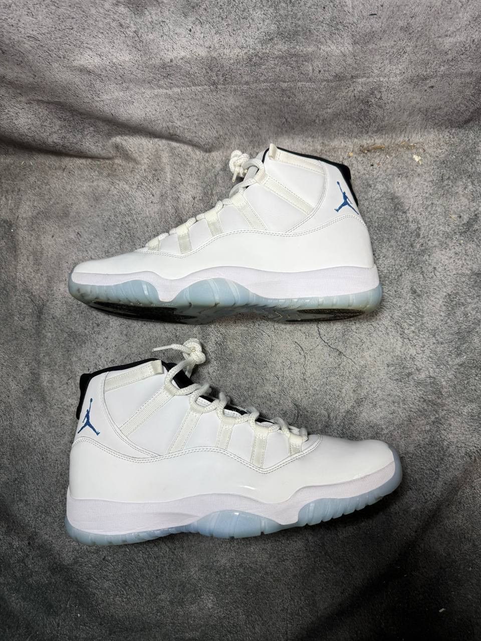 Jordan Brand Size 12 | Jordan 11 Legend Blue Box | Pre-Owned Size US 12 / EU 45 - 5 Thumbnail