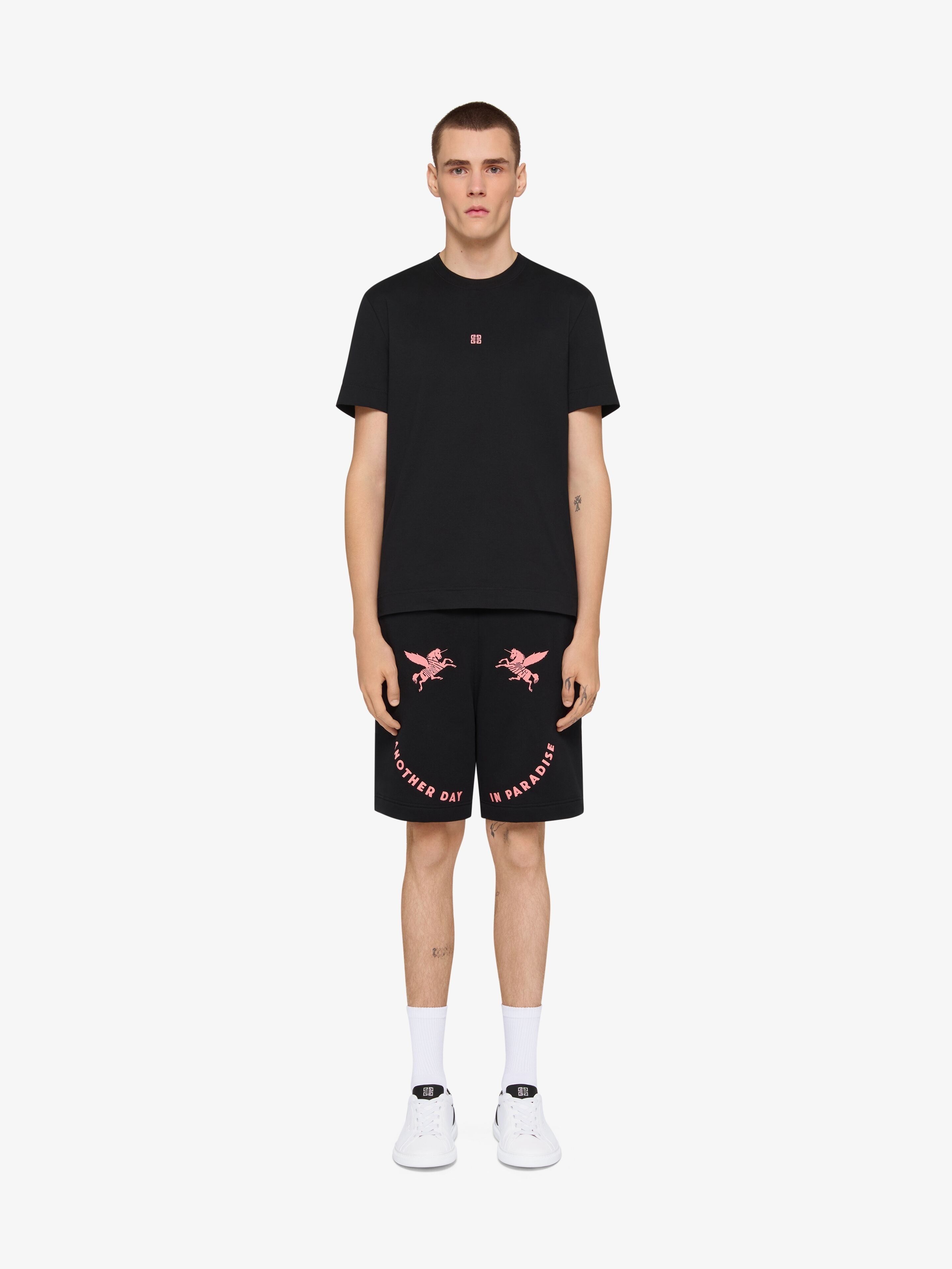 Givenchy o1n1vont0326 Bermuda Shorts in Black Size US 28 / EU 44 - 2 Thumbnail