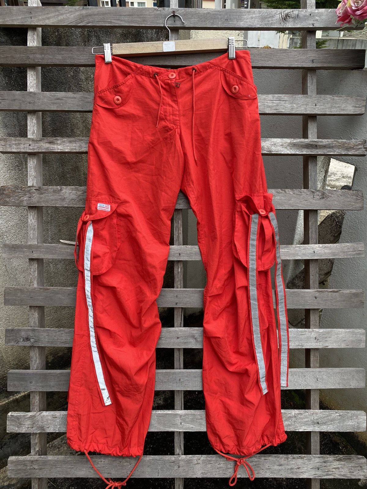 Japanese Brand Vintage Y2K UFO Red Cargo Pants - Nylon Poly Multiple Pocket Size US 31 - 2 Thumbnail