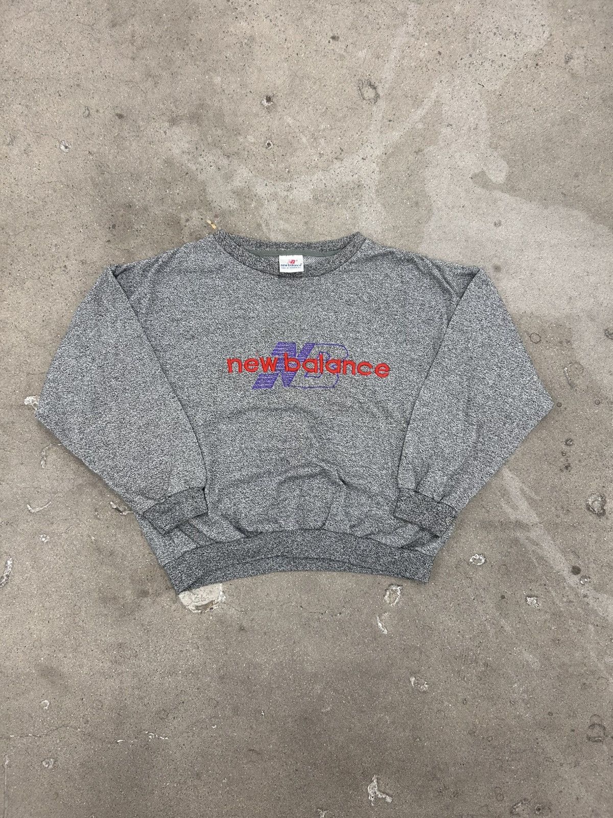 New Balance Vintage new balance crewneck sweatshirt xl Size US XL / EU 56 / 4 - 1 Thumbnail
