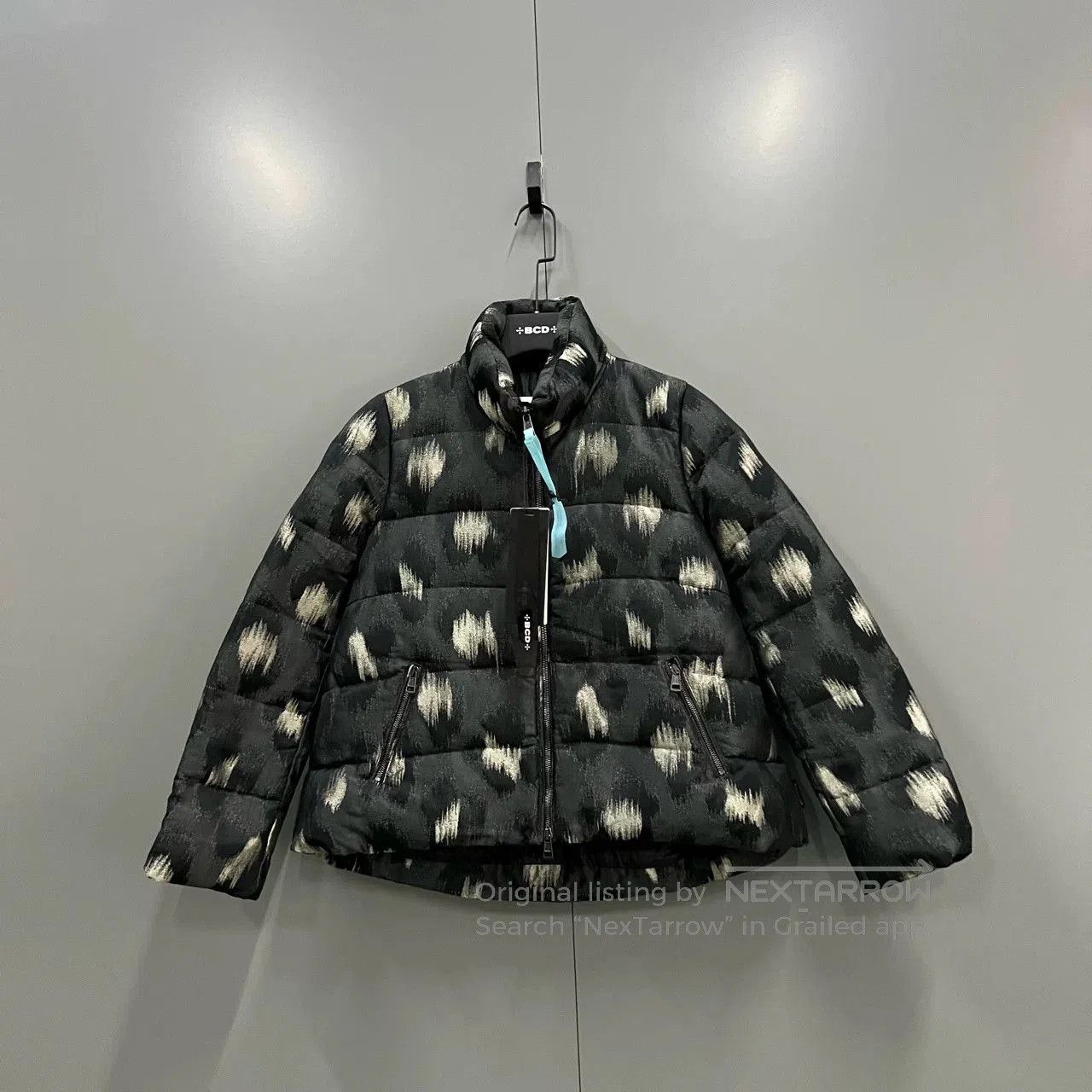 Moncler Moncler Deer Pattern All-Over Print Down Jacket. Size XS / US 0-2 / IT 36-38 - 1 Thumbnail