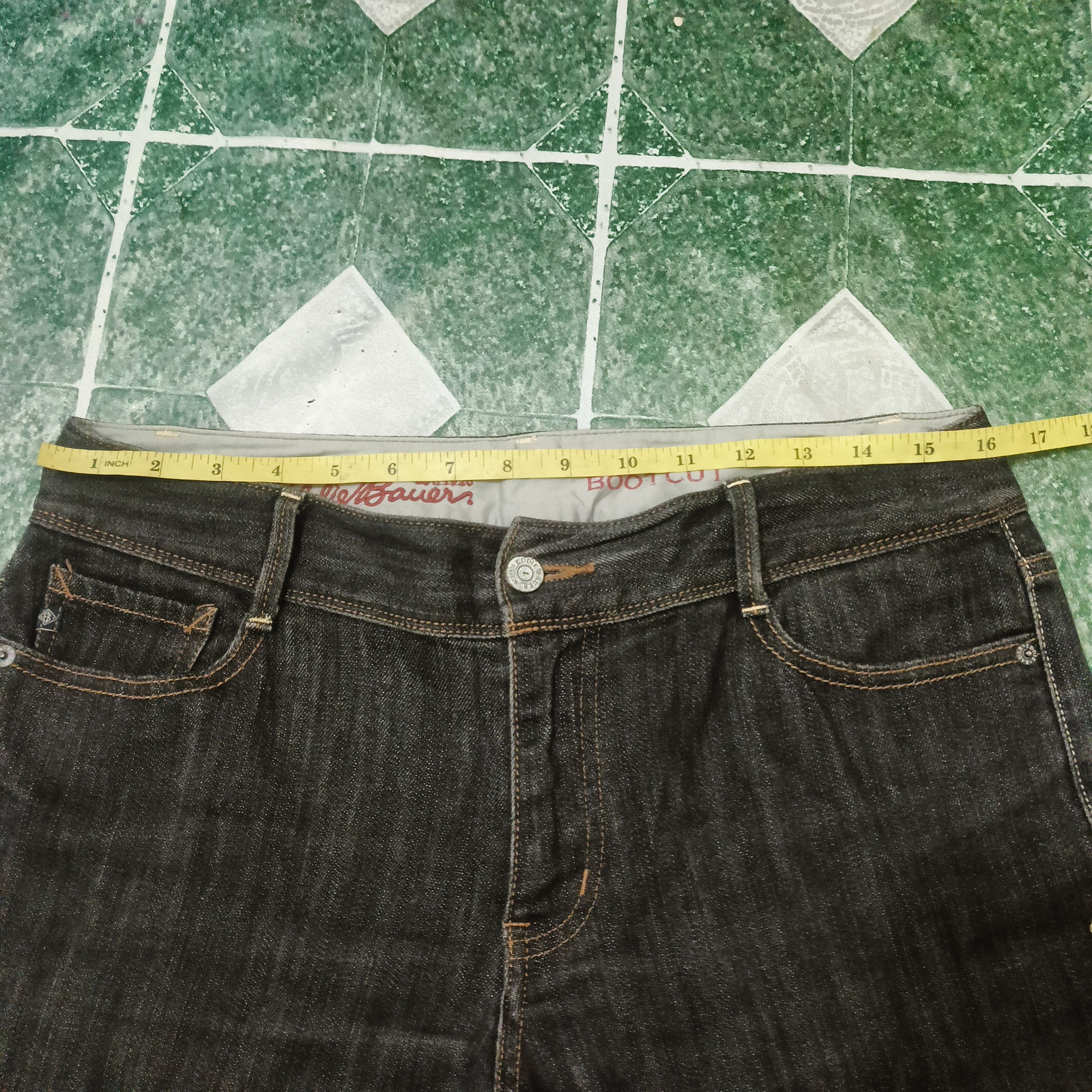 Eddie Bauer Japanese brand Eddie Bauer Bootcut Stretchable Black Jeans Size US 33 - 16 Thumbnail