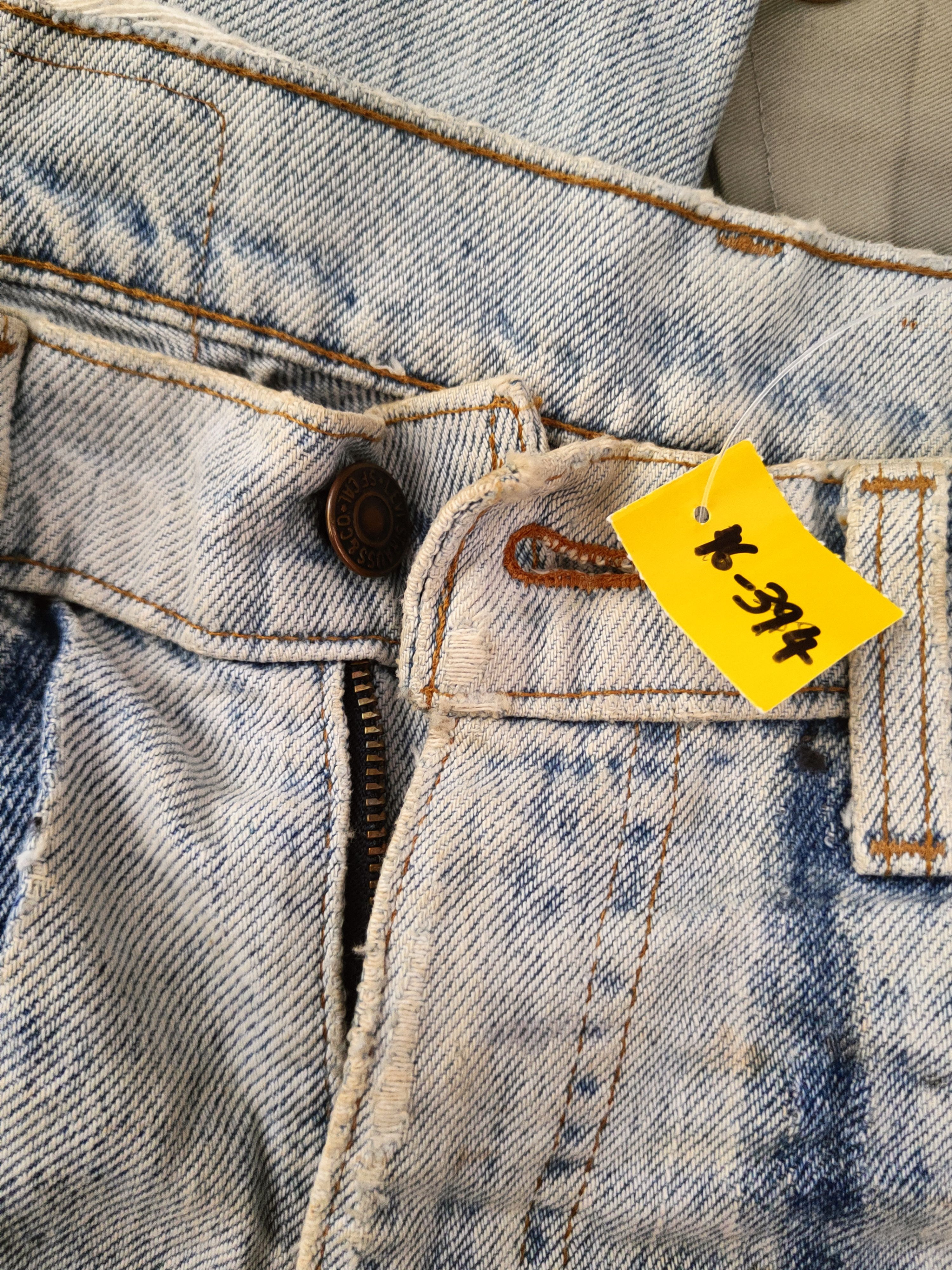 Levi's DL Levi's Light Blue Distressed Ripped denim Jeans #46-394 Size US 31 - 17 Thumbnail