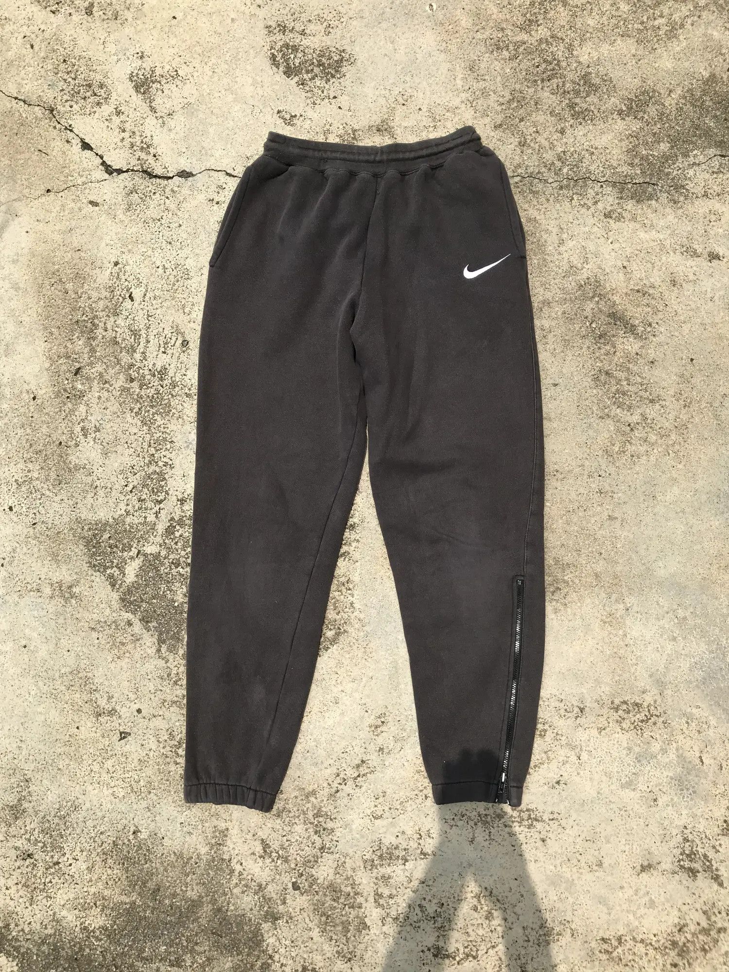 Vintage Nike Zipper Leg