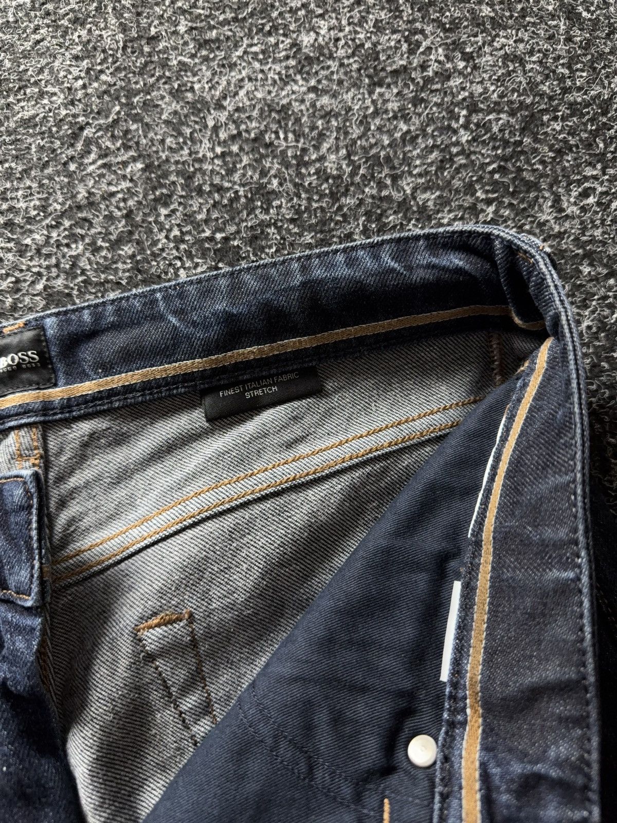 Hugo Boss Luxury Hugo Boss Candiani Denim Dark Blue Jeans Straight Fit Size US 33 - 9 Thumbnail
