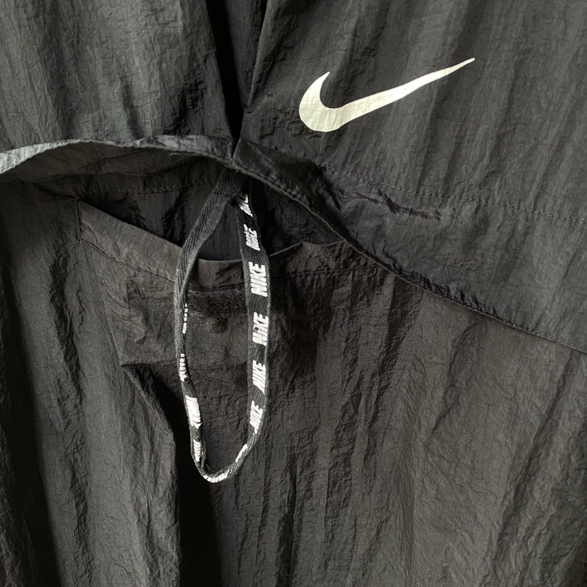 Nike Nike Black Windbreaker with Bold Back Print Size US M / EU 48-50 / 2 - 5 Thumbnail