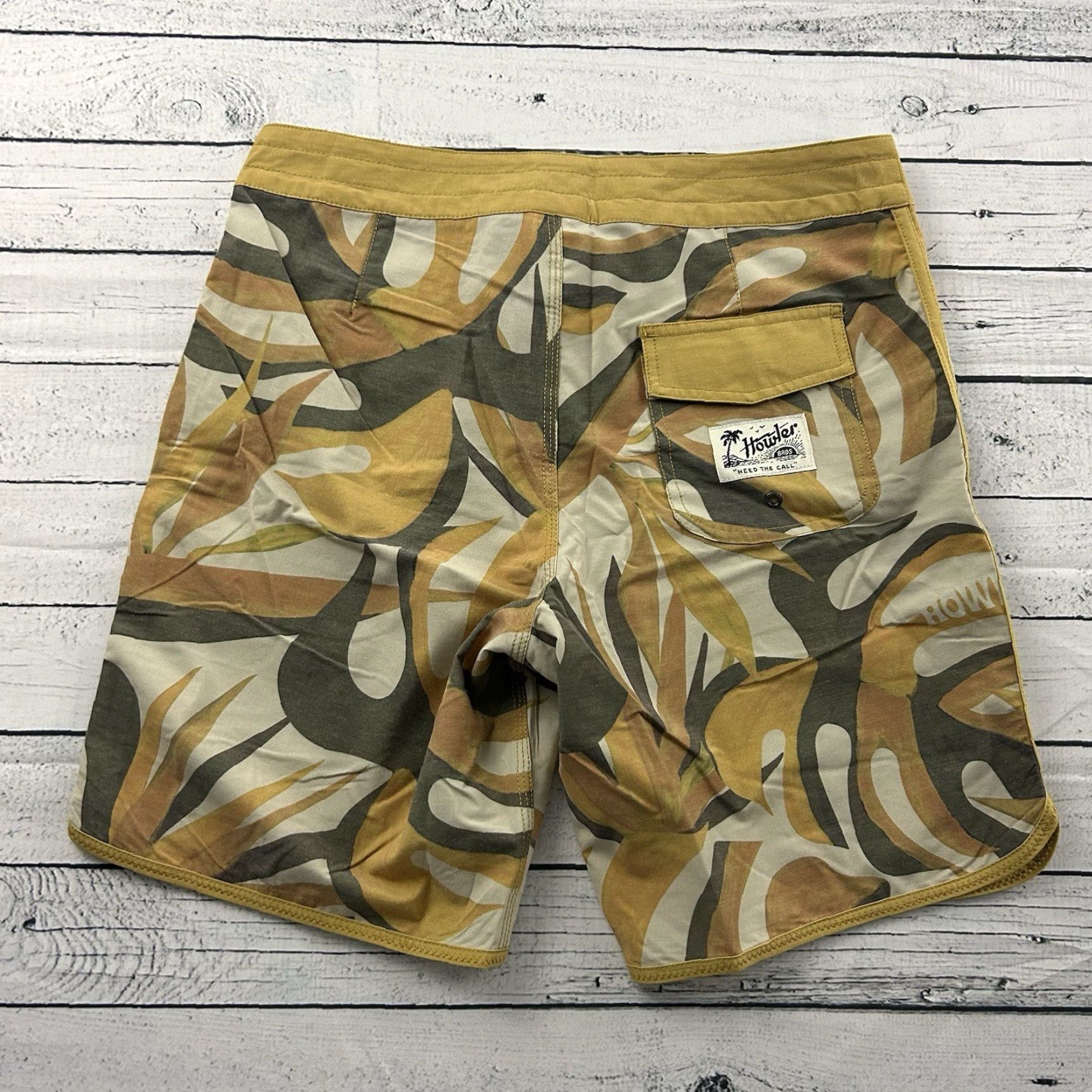 Vintage Howler Bros Stretch Bruja Boardshorts Men's 32 Citron Yellow Bottoms Potentially 32 Mens Yellow Bruja Stretch Boardshorts Howler Bros Size US 32 / EU 48 - 7 Thumbnail
