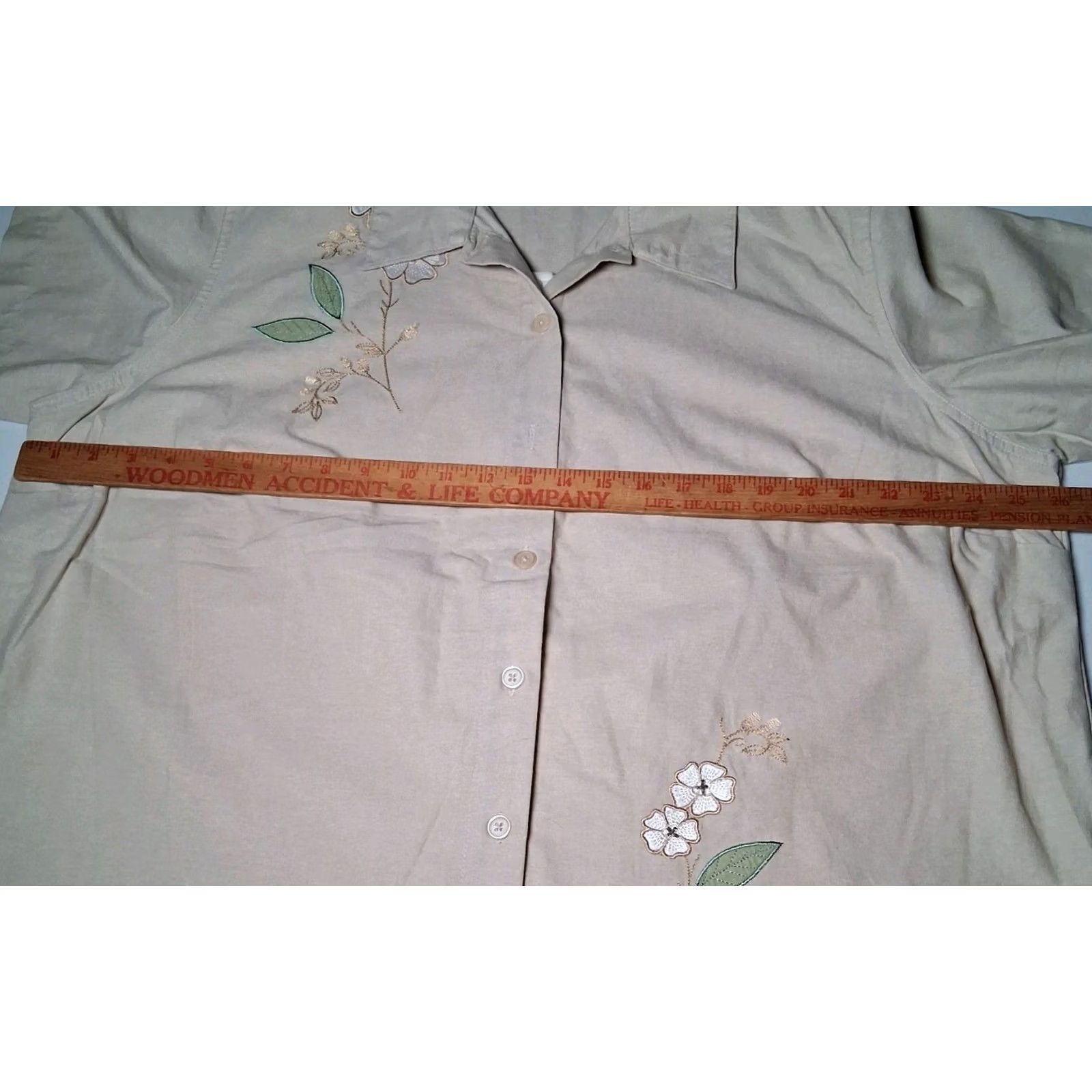 Basic Editions VINTAGE Basic Editions Shirt 2XL Beige Linen Floral Short Sleeve Women's Blouse Beaded Embroidered Flowers Linen Shirt Size XXL / US 16-18 / IT 52-54 - 3 Thumbnail