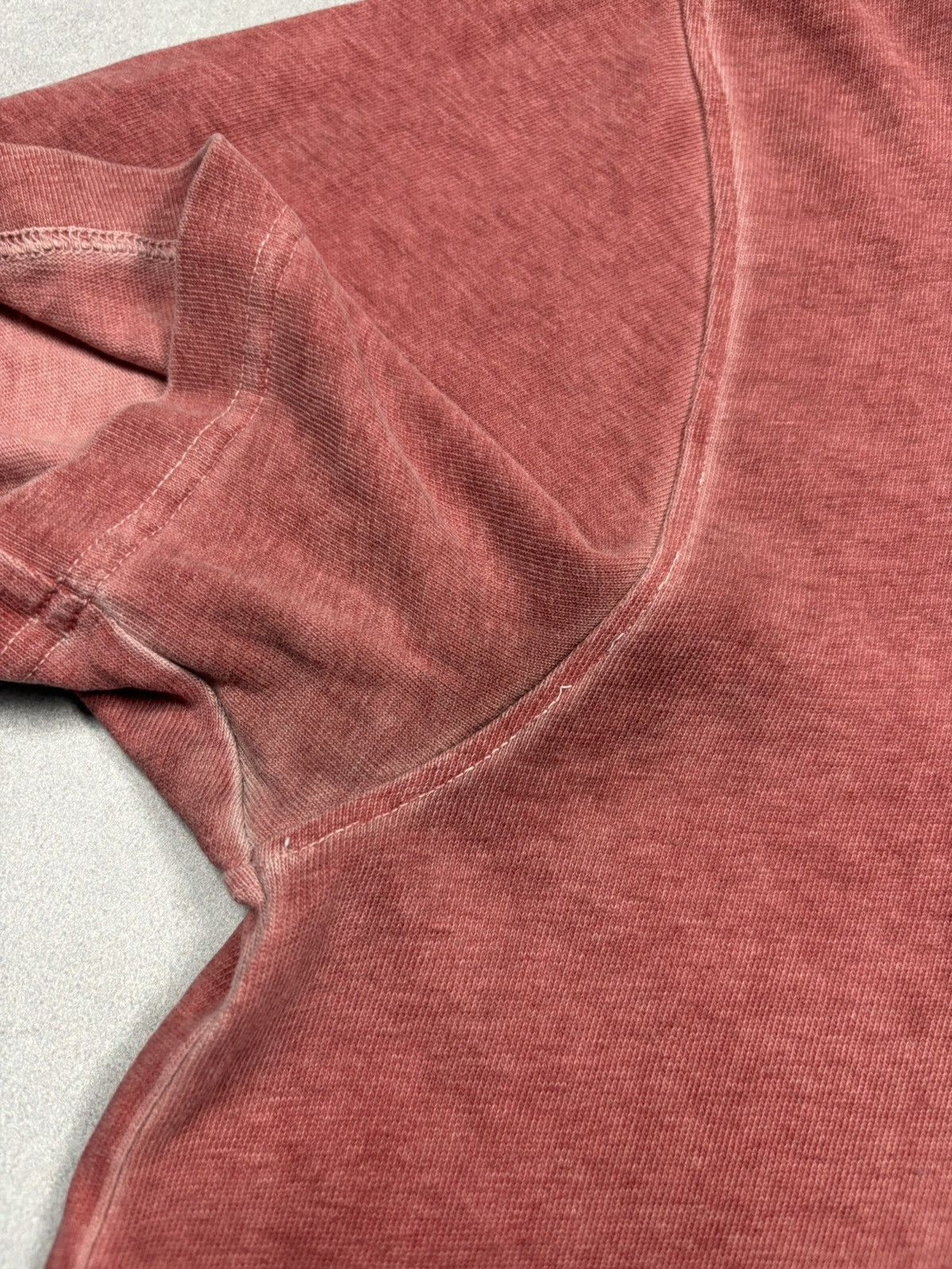 A-COLD-WALL* A-Cold-Wall Distressed T-Shirt Washed Red Asymmetric Seam Size US L / EU 52-54 / 3 - 7 Thumbnail