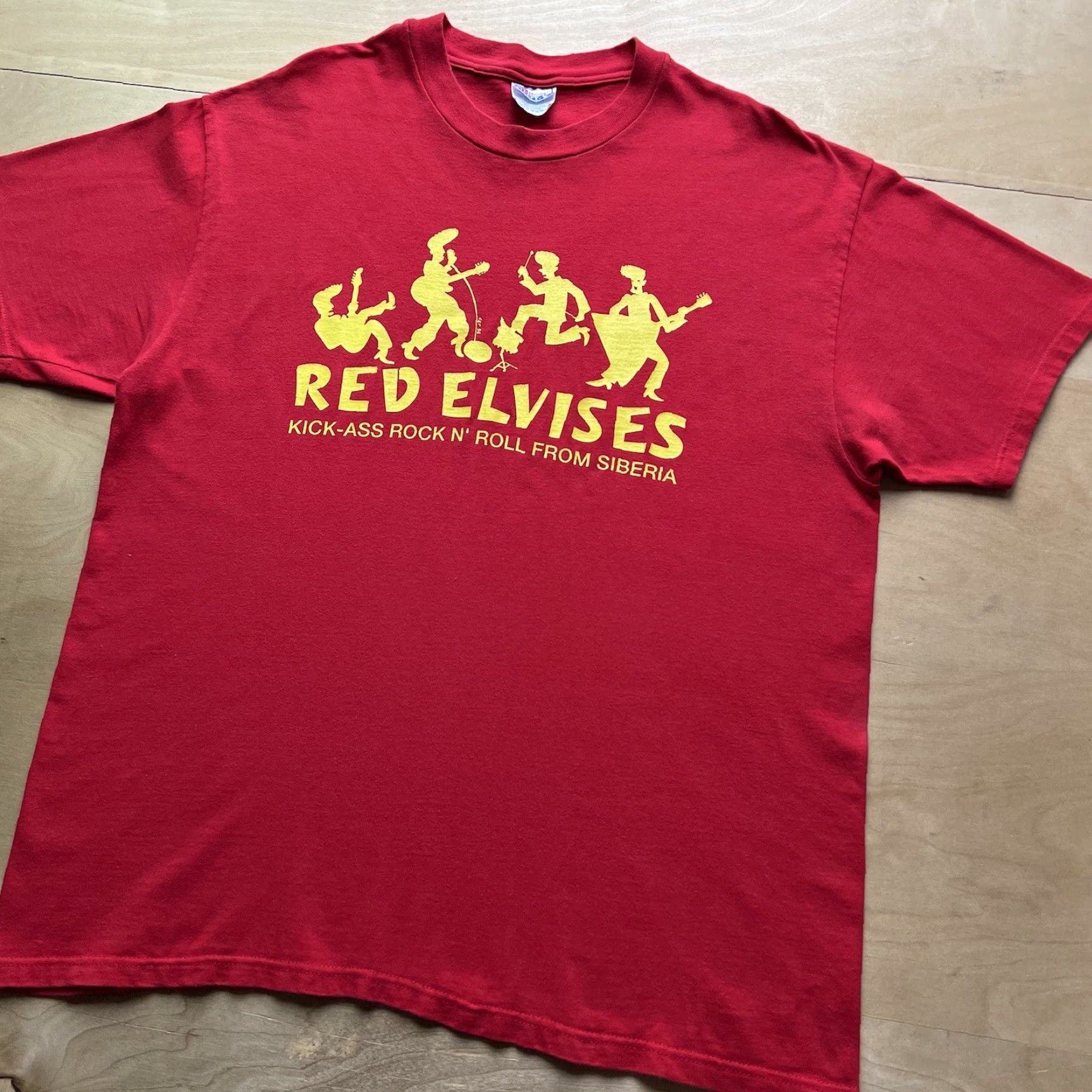 Vintage VINTAGE Red Evlises Shirt XL 90s Rock N Roll Music Aerosmith Batman T-Shirt Men Short Sleeve Crew Neck Cotton Knit Logo Graphic Print Size US XL / EU 56 / 4 - 6 Thumbnail