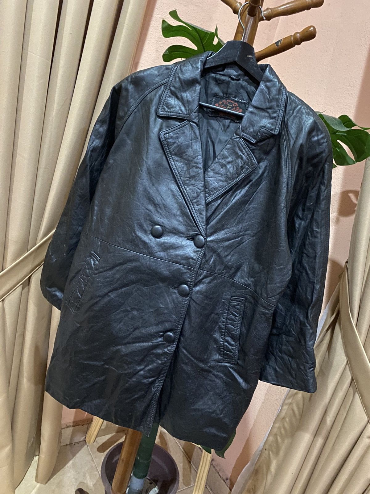 Vintage Elite Black Leather Double-Breasted Coat