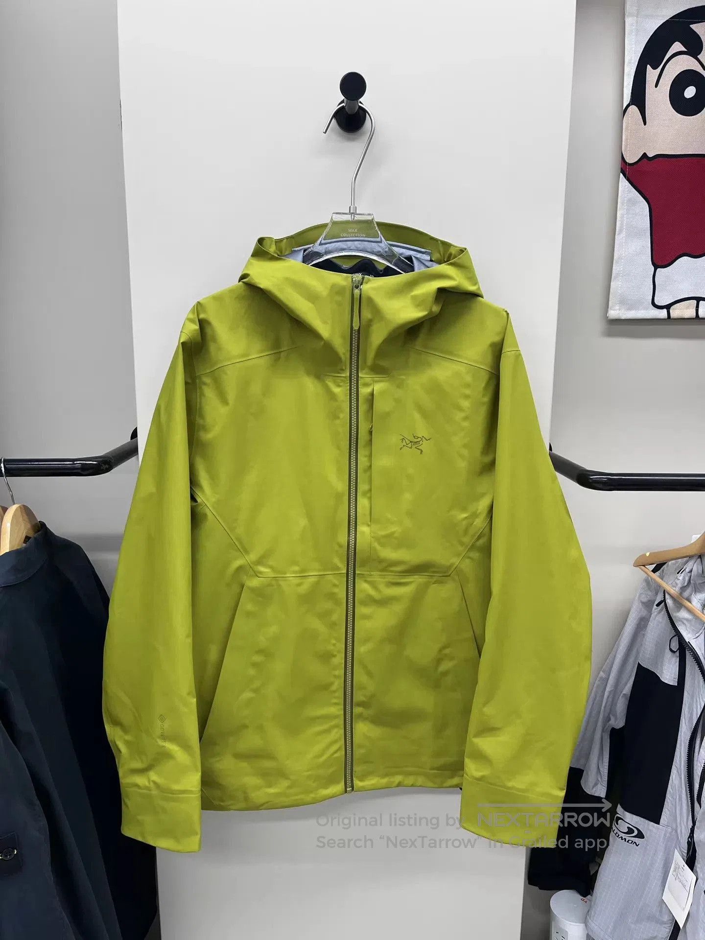 Arc'teryx Green Hooded Light Jacket - Size L. Size US L / EU 52-54 / 3 - 1 Thumbnail
