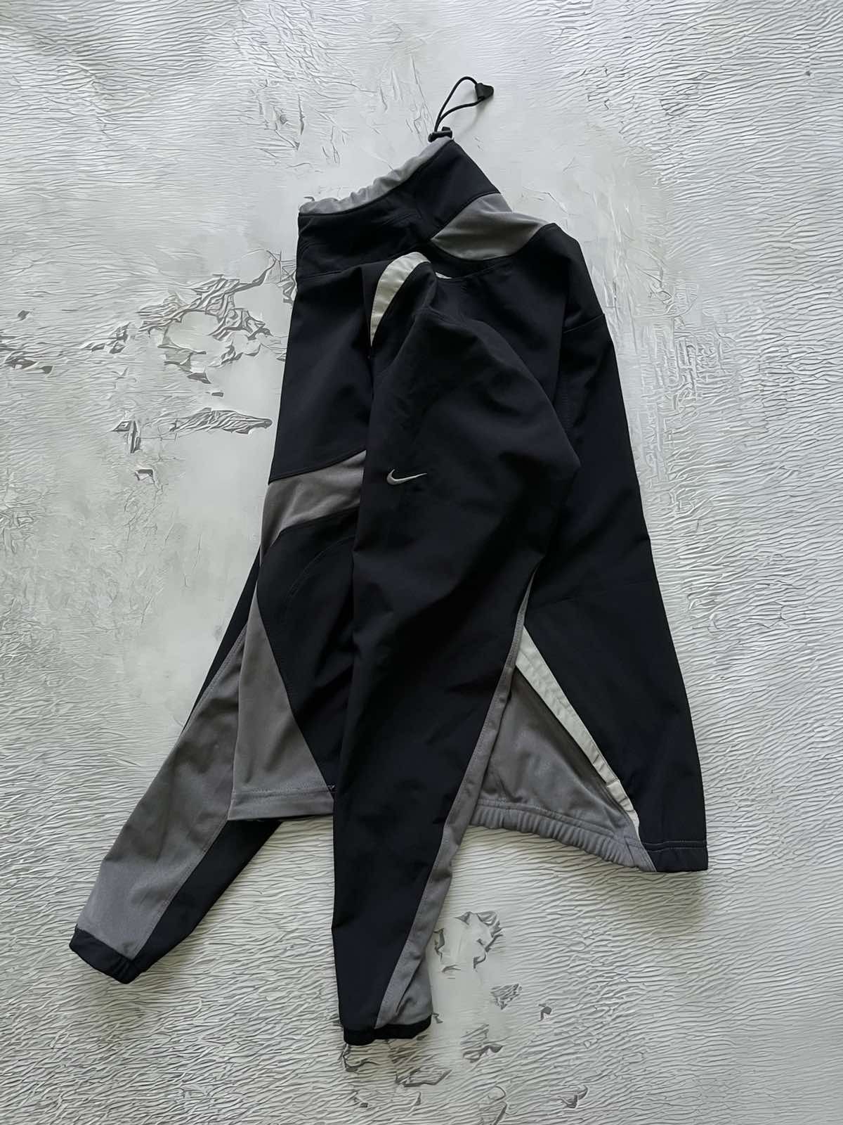 Nike Y2K Nike Vintage Zip Sweater Streetwear Black & Gray Size S / US 4 / IT 40 - 1 Thumbnail