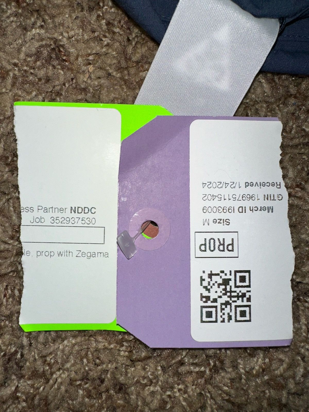 Nike Nike ACG Dri-FIT UV 'Devastation Trail' Men's Top Sample Size US M / EU 48-50 / 2 - 17 Thumbnail