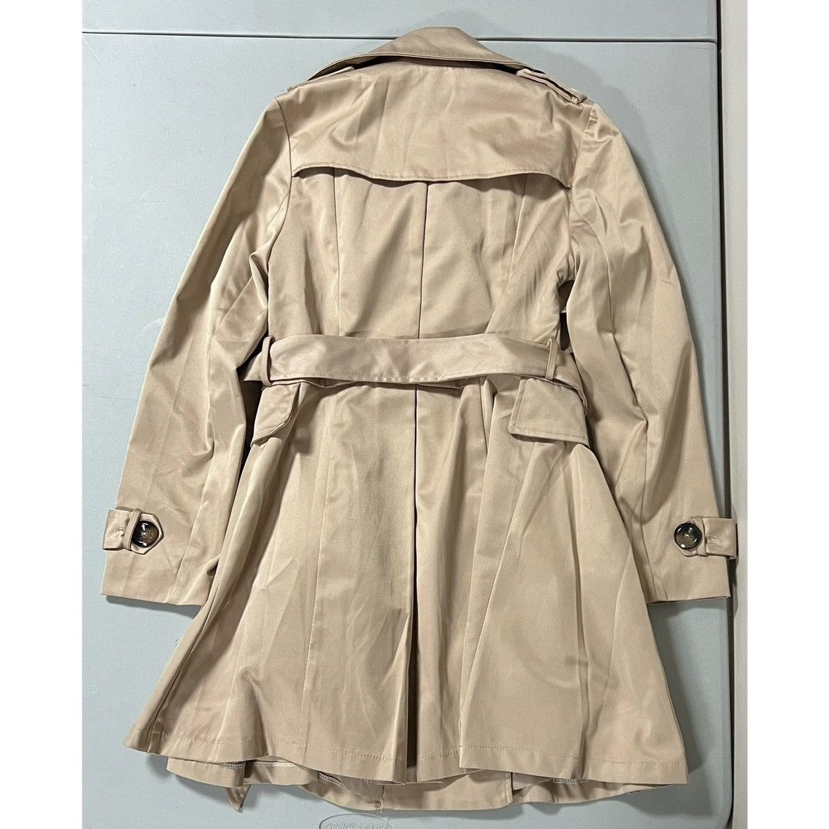 Japanese Brand Beige Belted Pleated Trench Coat Jacket Outerwear Size S 🧥✨ Size S / US 4 / IT 40 - 5 Thumbnail
