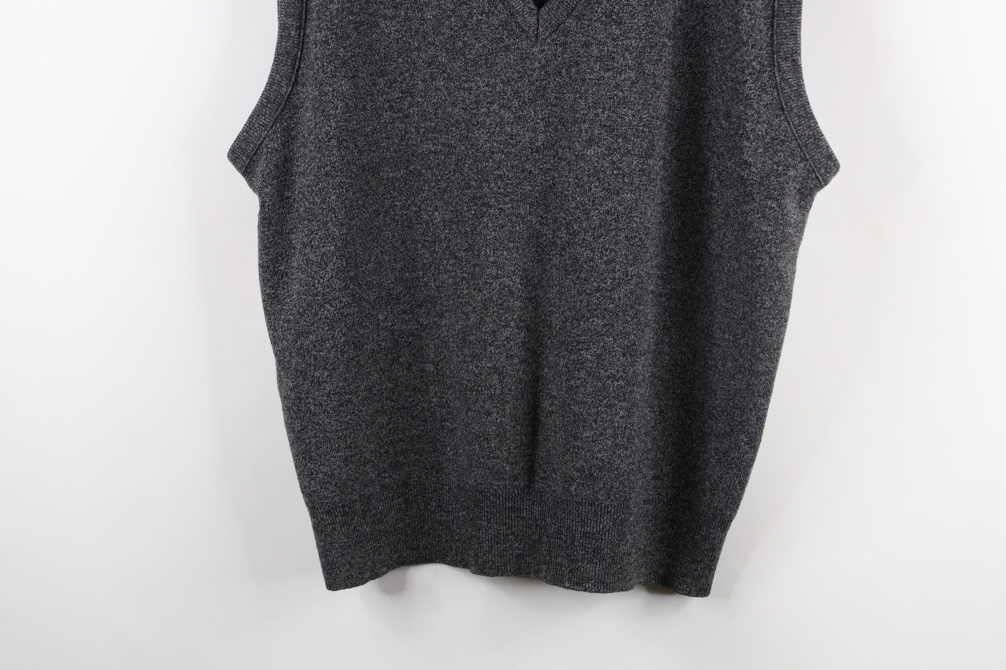 Vintage Vintage 90s Streetwear V-Neck Sweater Vest Heather Gray USA Size US L / EU 52-54 / 3 - 3 Thumbnail
