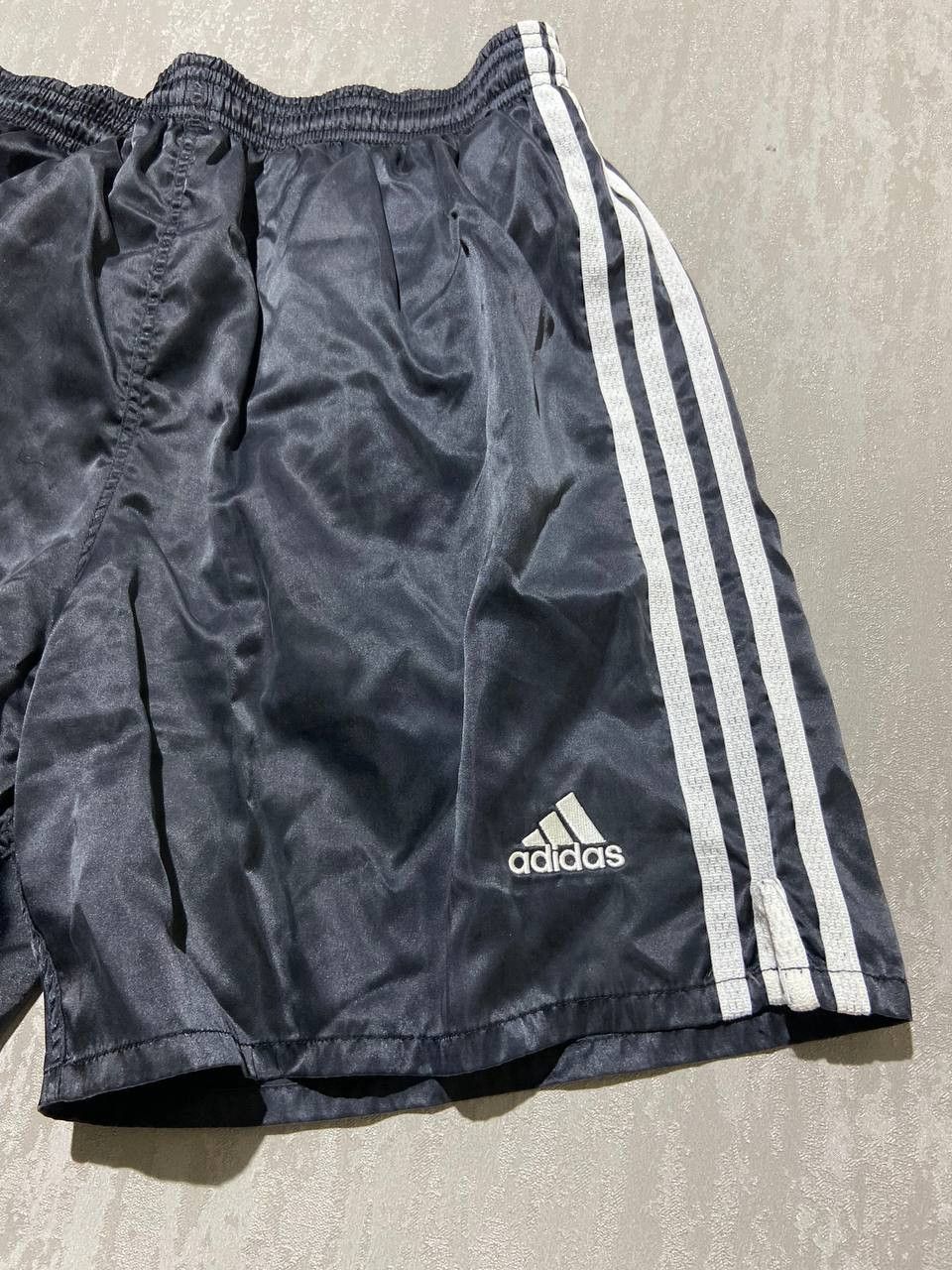 Adidas × Vintage Vintage Adidas Graphite Black Nylon Shorts Size US 38 / EU 54 - 2 Thumbnail