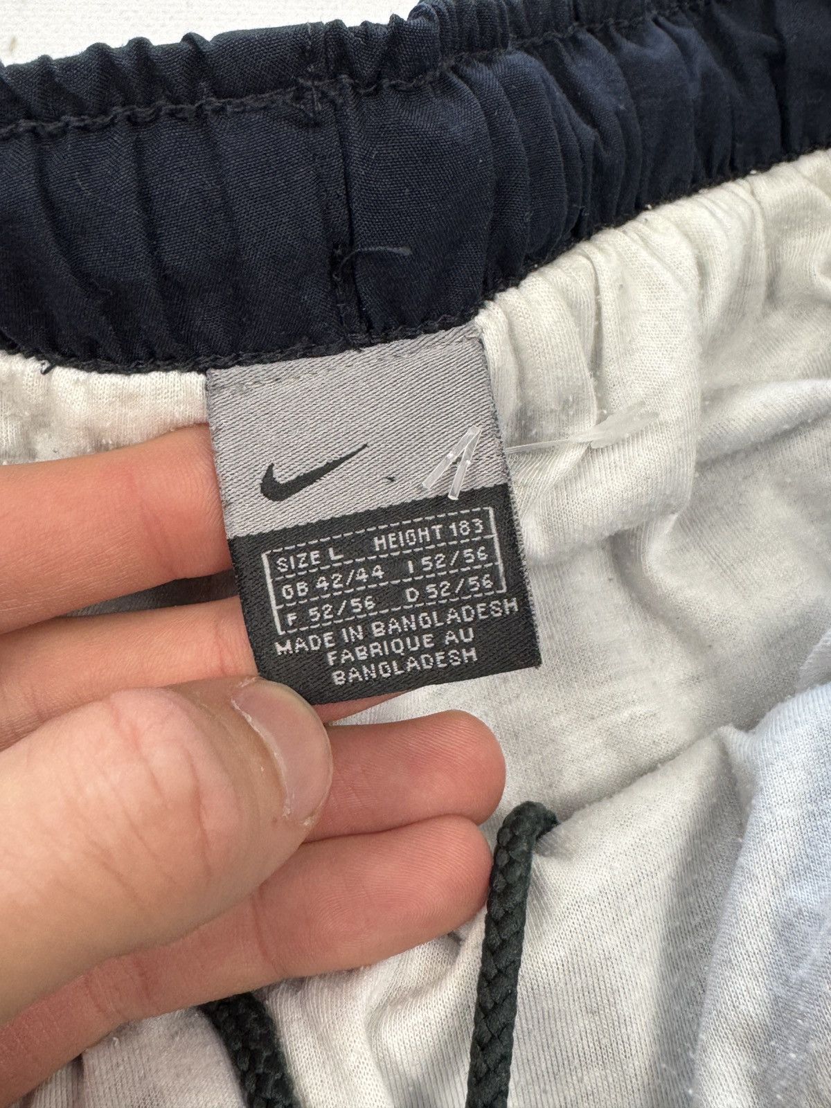 Nike × Vintage Nike Vintage Nylon Pants Gorpcore Size US 34 / EU 50 - 2 Thumbnail