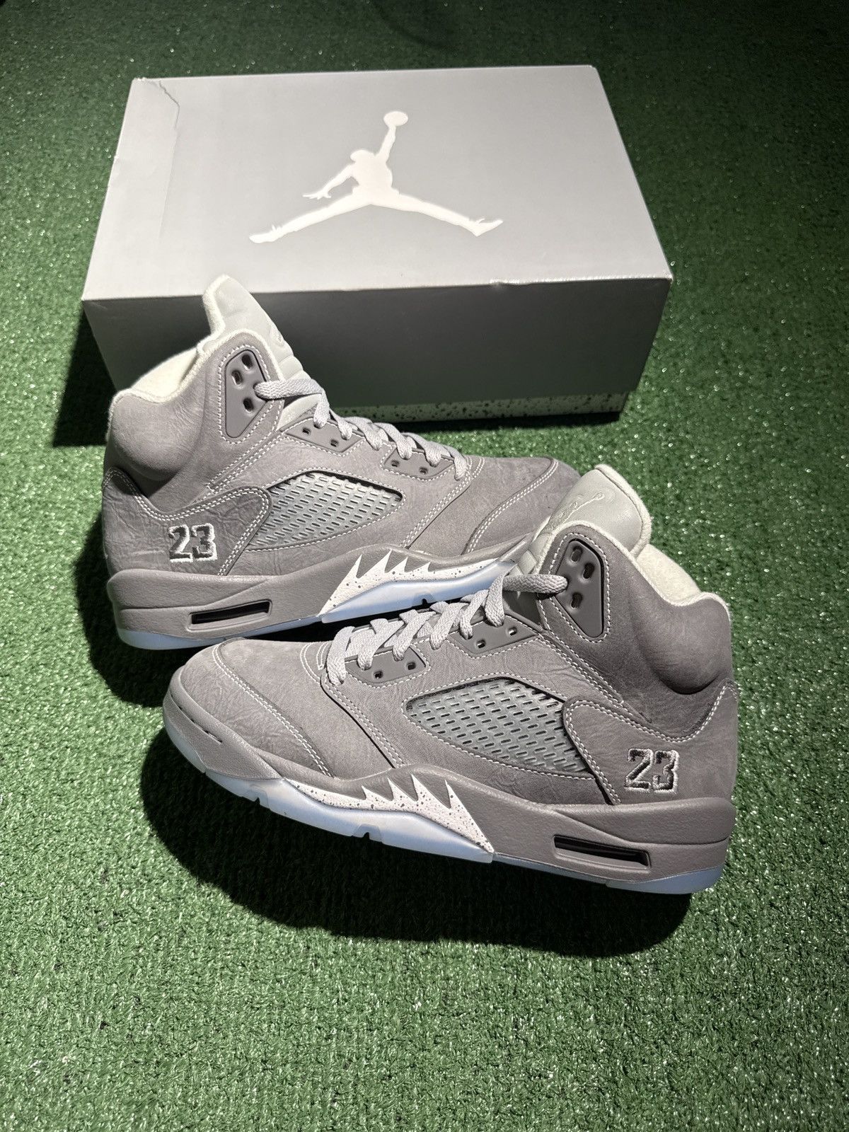 Jordan Brand Jordan 5 wolf grey 2026 Size US 7.5 / EU 40-41 - 1 Thumbnail