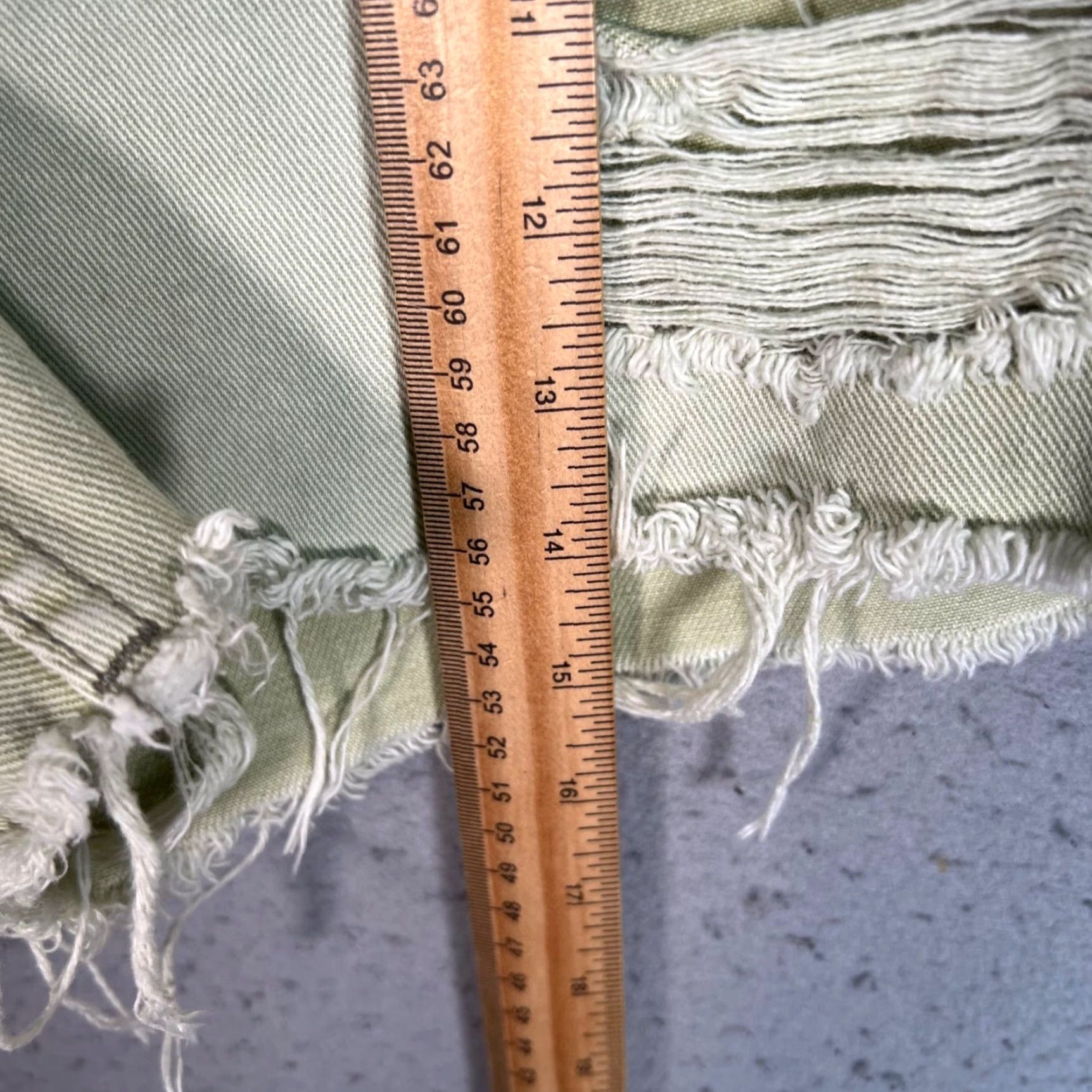 Bdg BDG Womens Dropped Waist Destroy Denim Shorts Size 27 Green Shirt (Denim) Womens Boyfriends? Size 27" / US 4 / IT 40 - 7 Thumbnail