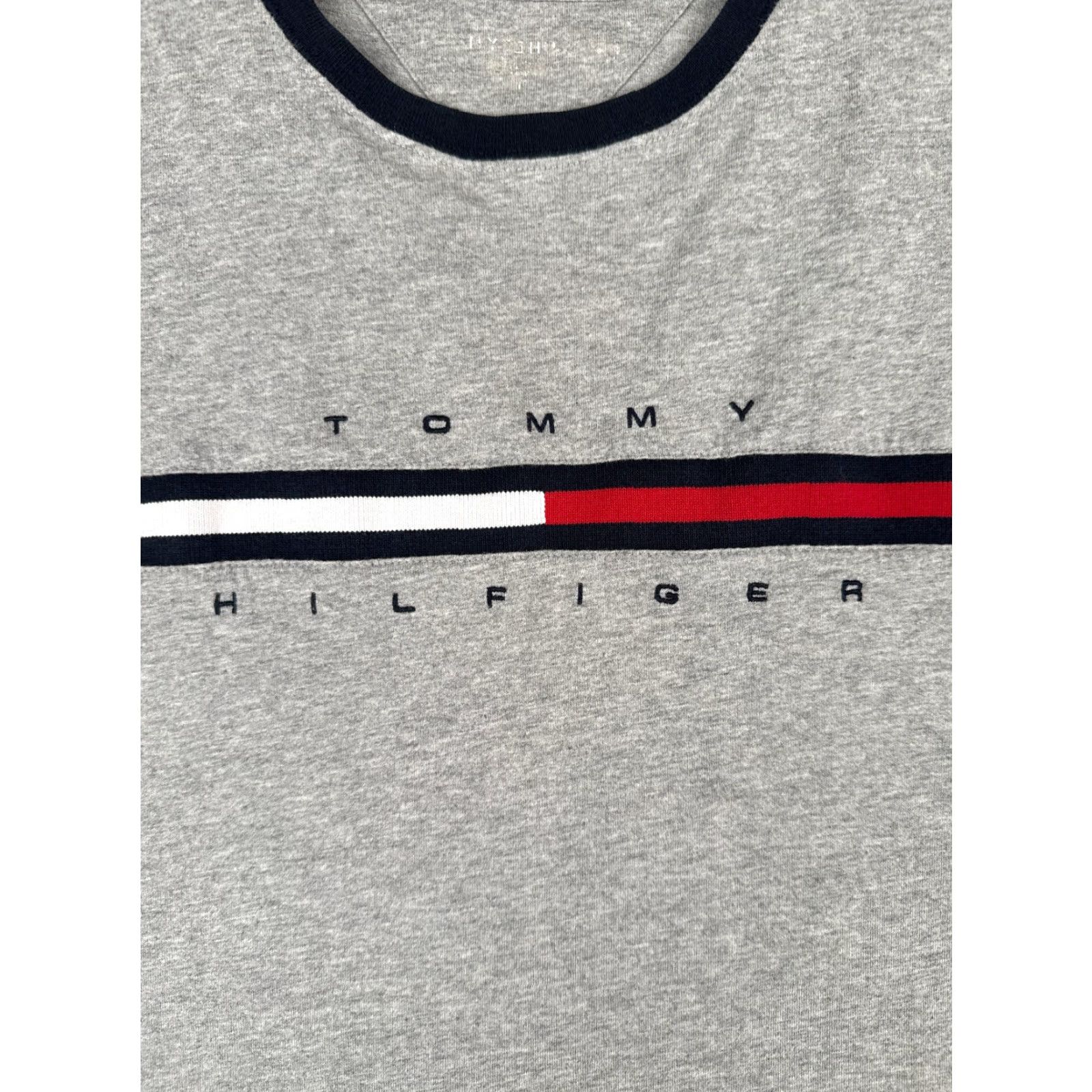 Tommy Hilfiger Tommy Hilfiger Shirt Adult Large Gray Short Sleeve Crew Neck 100% Cotton Logo Tee Mens L Gray 100% Cotton Size US L / EU 52-54 / 3 - 6 Thumbnail