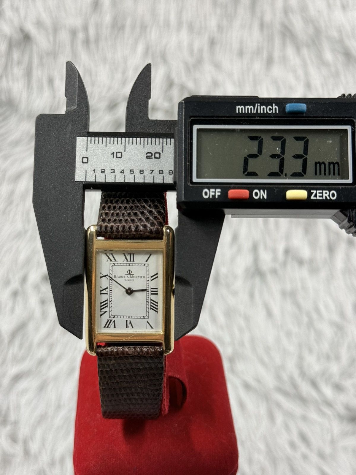Vintage Vintage Baume & Mercier Tank Swiss Made 14K GOLD Watch Size ONE SIZE - 9 Thumbnail