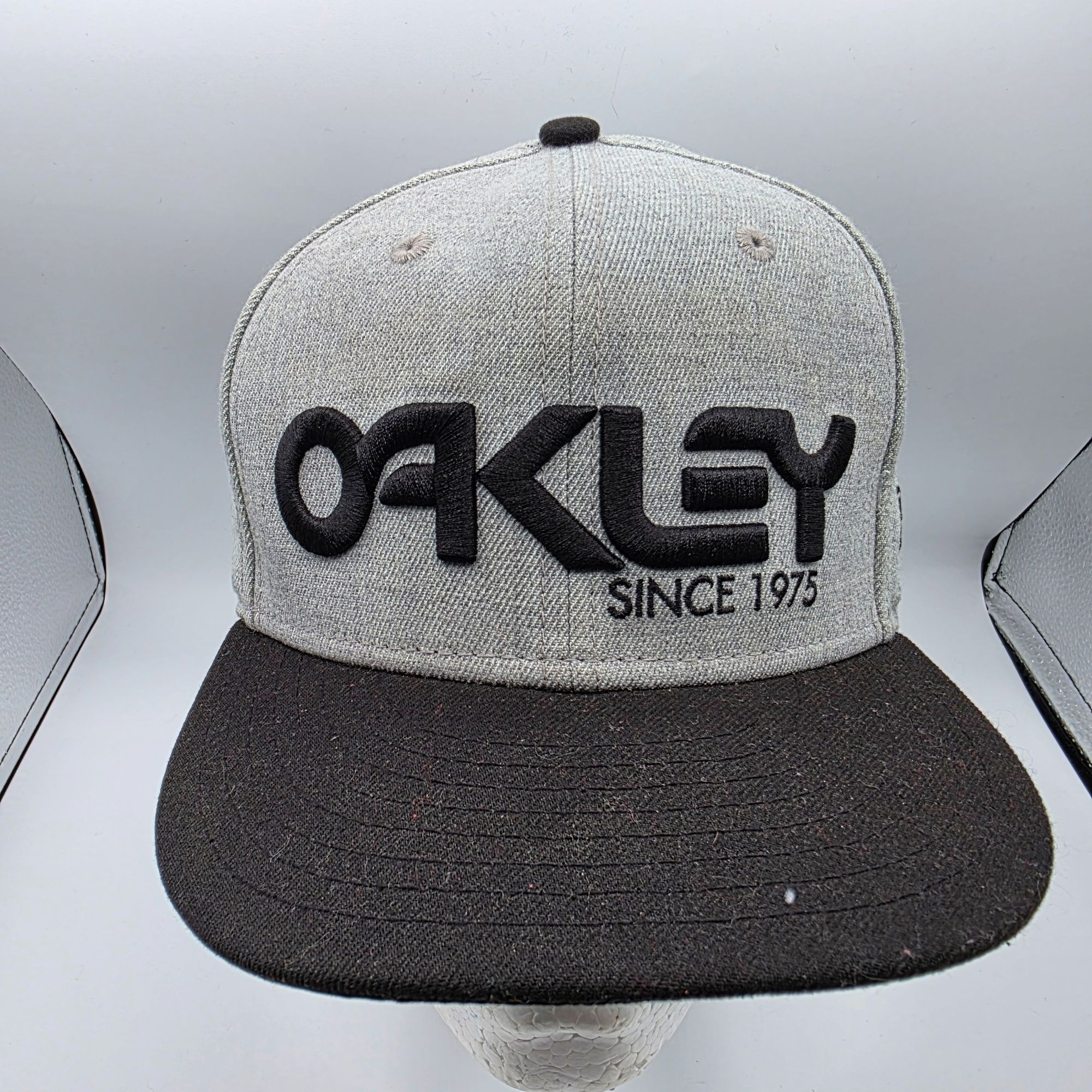 Oakley Oakley Since 1975 New Era 9Fifty Snapback Hat Gray Black Adj Size ONE SIZE - 1 Thumbnail