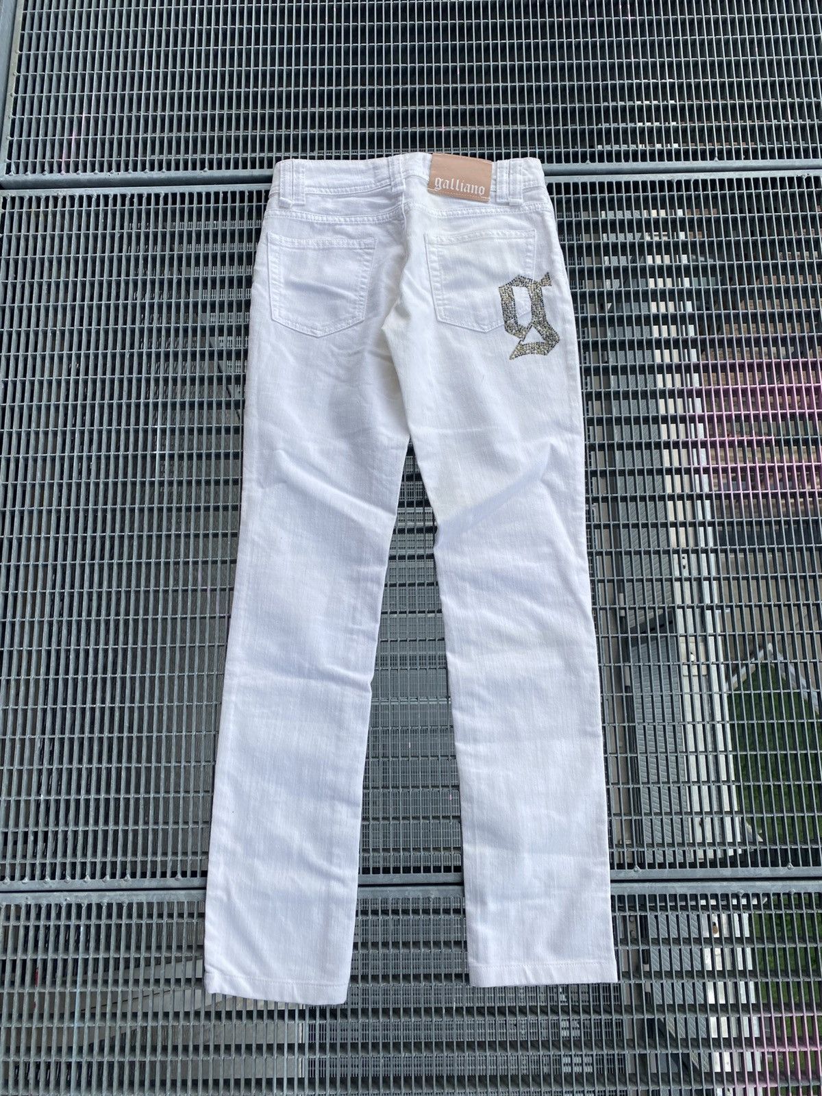 John Galliano John Galliano Pocket G Logo Jeans Size 27" / US 4 / IT 40 - 1 Thumbnail
