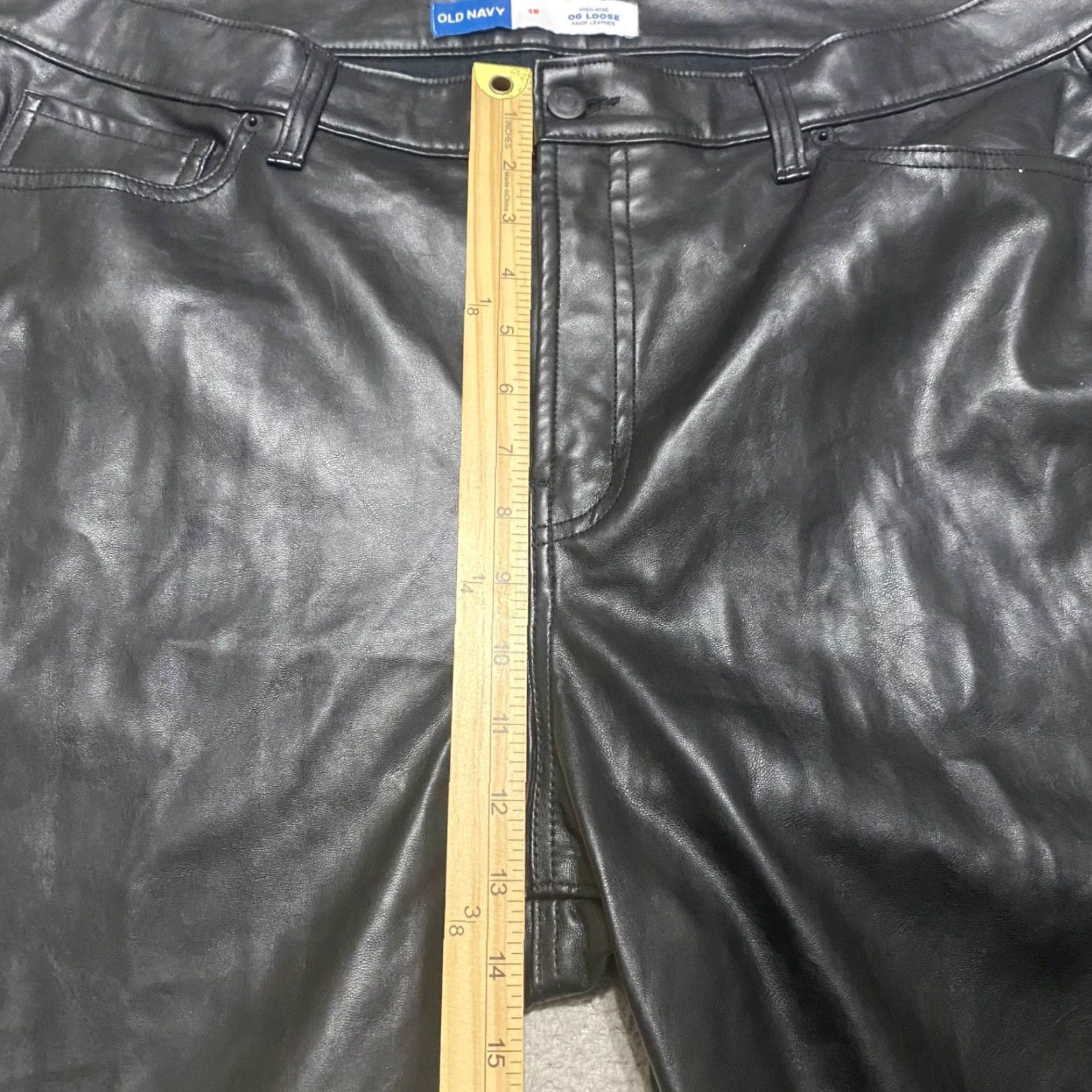 Old Navy Old Navy Pants Womens 18 Black High-Rise OG Loose Straight Faux Leather Vegan Pants Womens 18 Black High-Rise OG Loose Straight Faux Leather Vegan Size 40" / US 18 - 7 Thumbnail