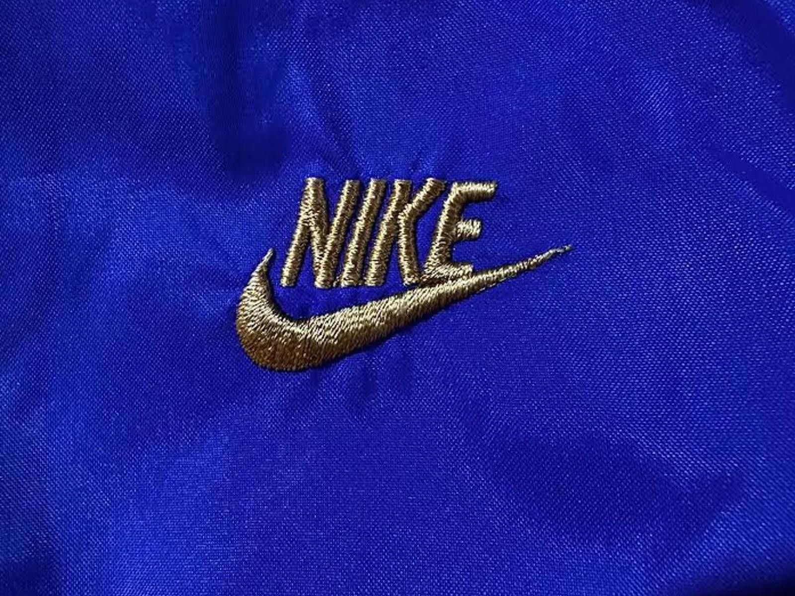 Nike Vintage Nike ACG Windbreaker Purple Blue Jacket Size US L / EU 52-54 / 3 - 8 Thumbnail