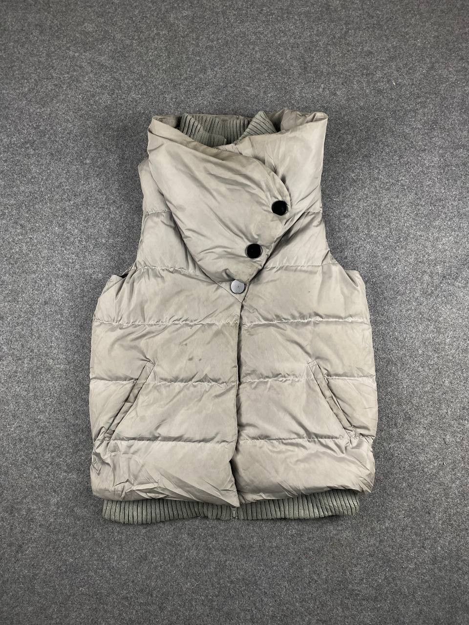 sly japanese brand puffer vest nice design