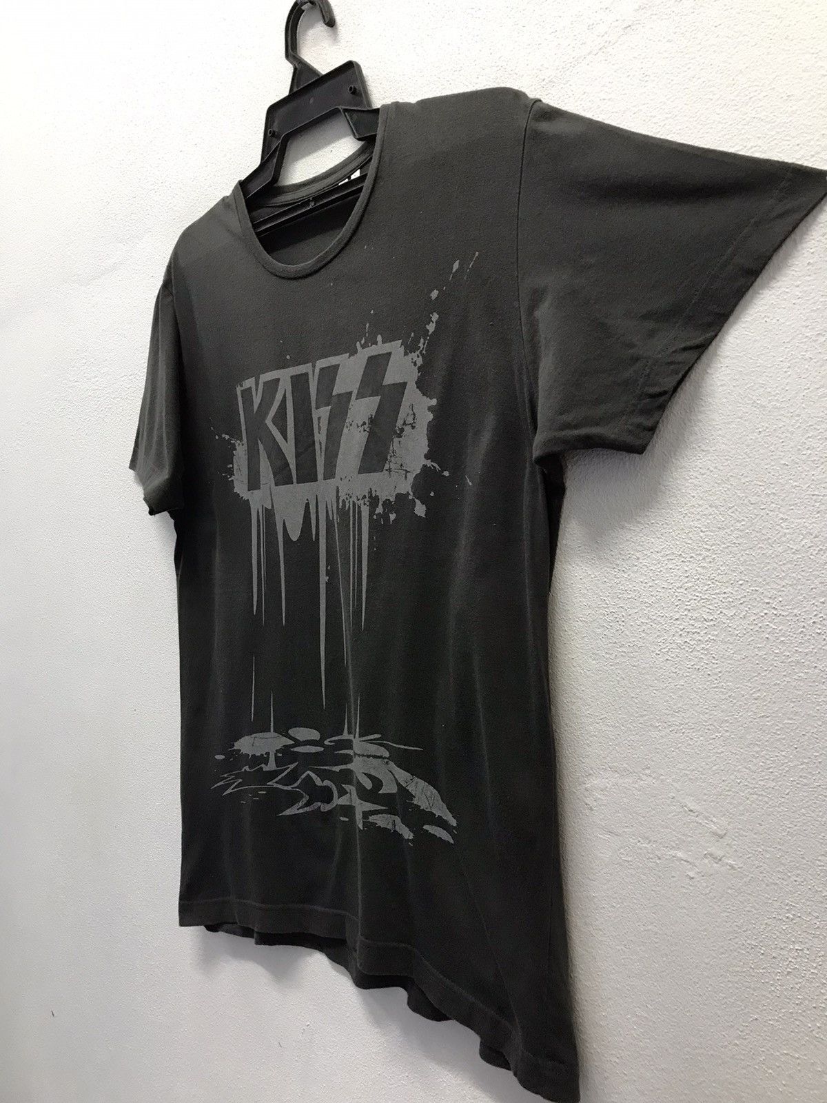 Band Tees × KISS × Uniqlo Vintage Uniqlo Hard Rock Band Kiss Shirt Size US M / EU 48-50 / 2 - 4 Thumbnail