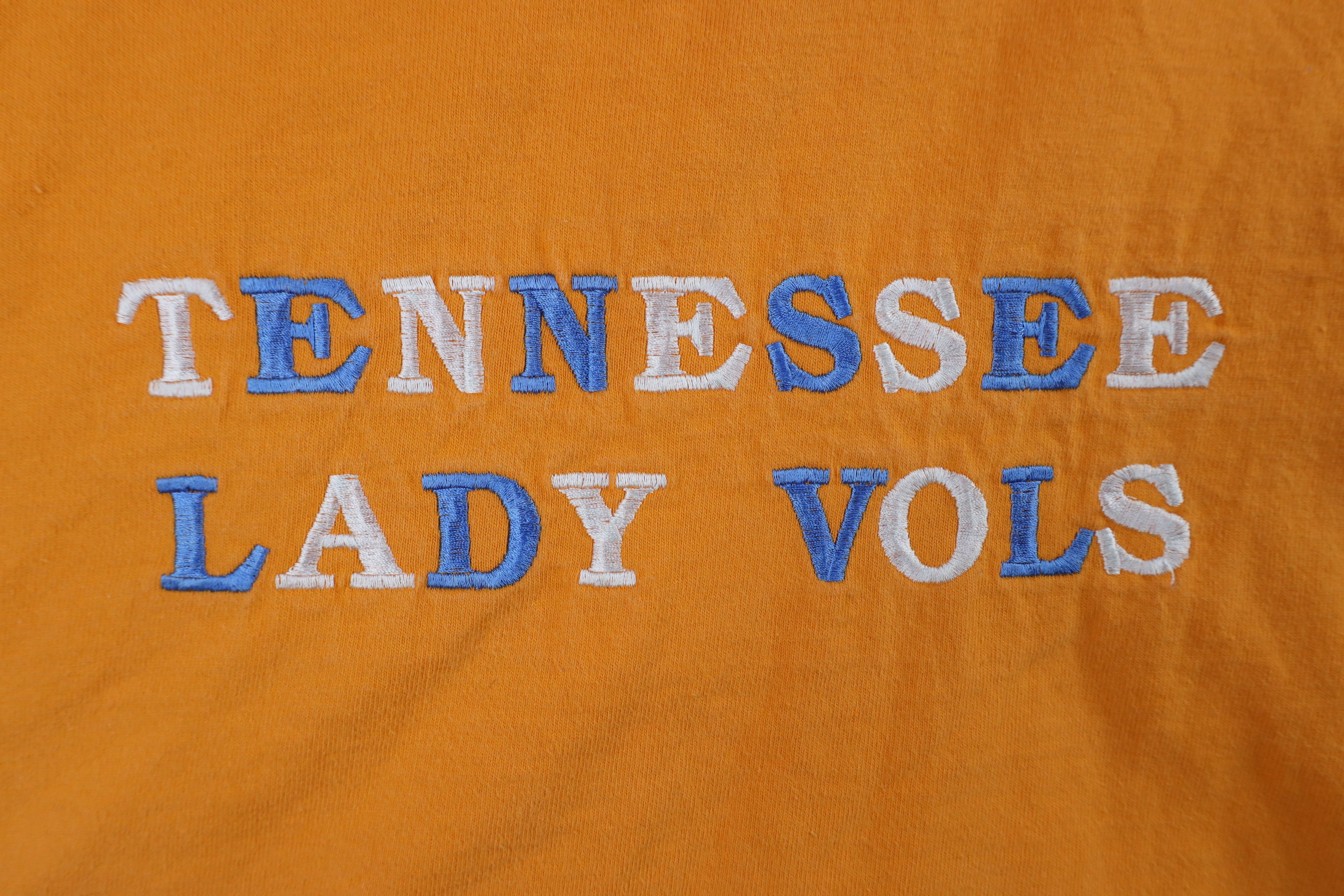 Vintage Vintage 90s University of Tennessee Lady Basketball T-Shirt Size US L / EU 52-54 / 3 - 4 Thumbnail