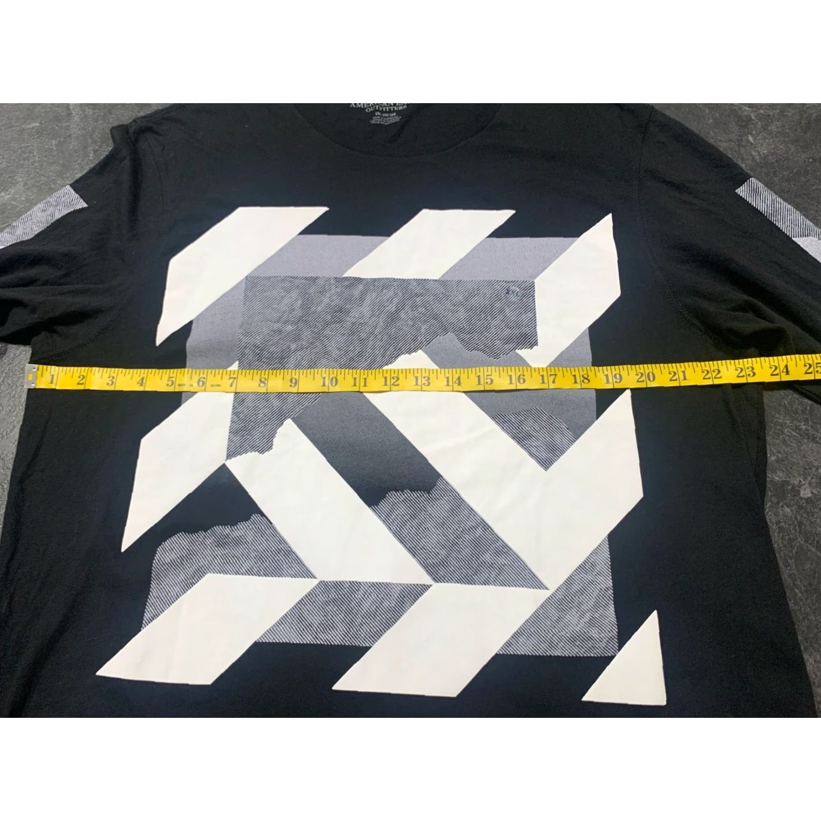 American Eagle Outfitters AMERICAN EAGLE OUTFITTERS Black T-Shirt 2XL Colorful Mens Size US XXL / EU 58 / 5 - 7 Thumbnail