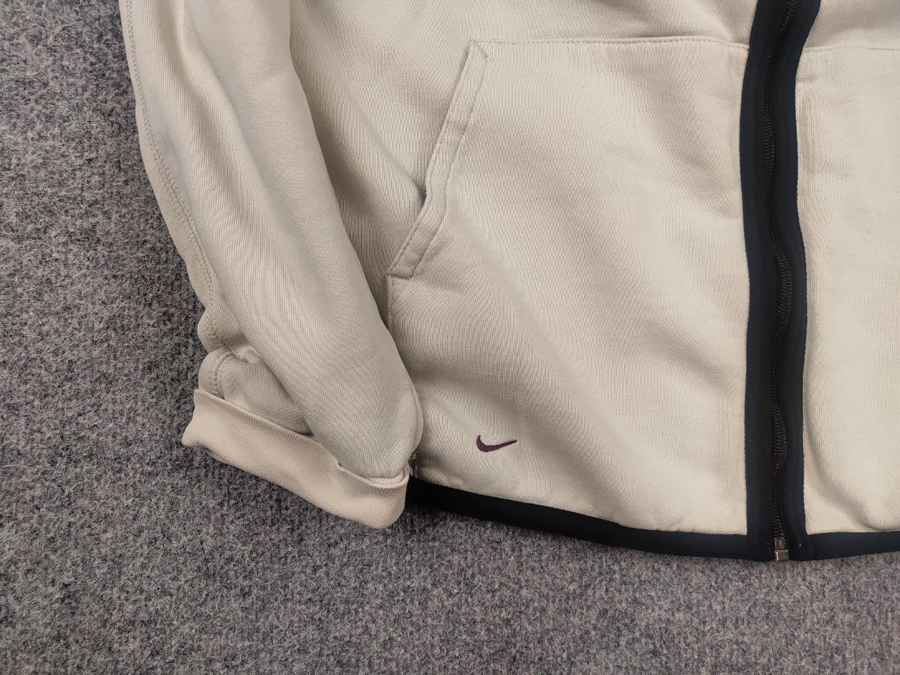 Nike Vintage 90's Cream Nike Embroidered Zip Hoodie Distressed Size US M / EU 48-50 / 2 - 8 Thumbnail