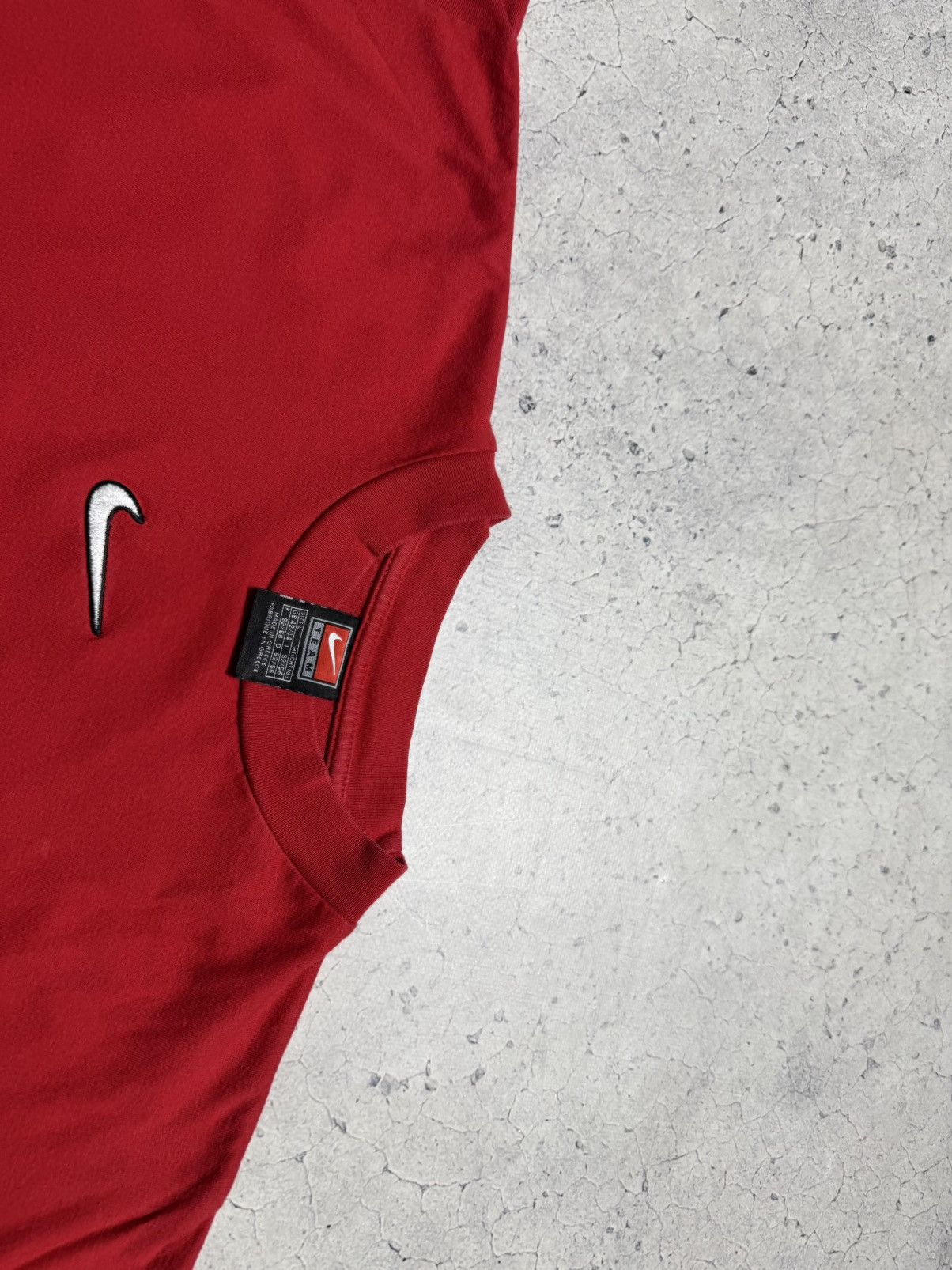 Nike Nike Vintage 90’s Center Swoosh T-Shirt Red Size US L / EU 52-54 / 3 - 5 Thumbnail