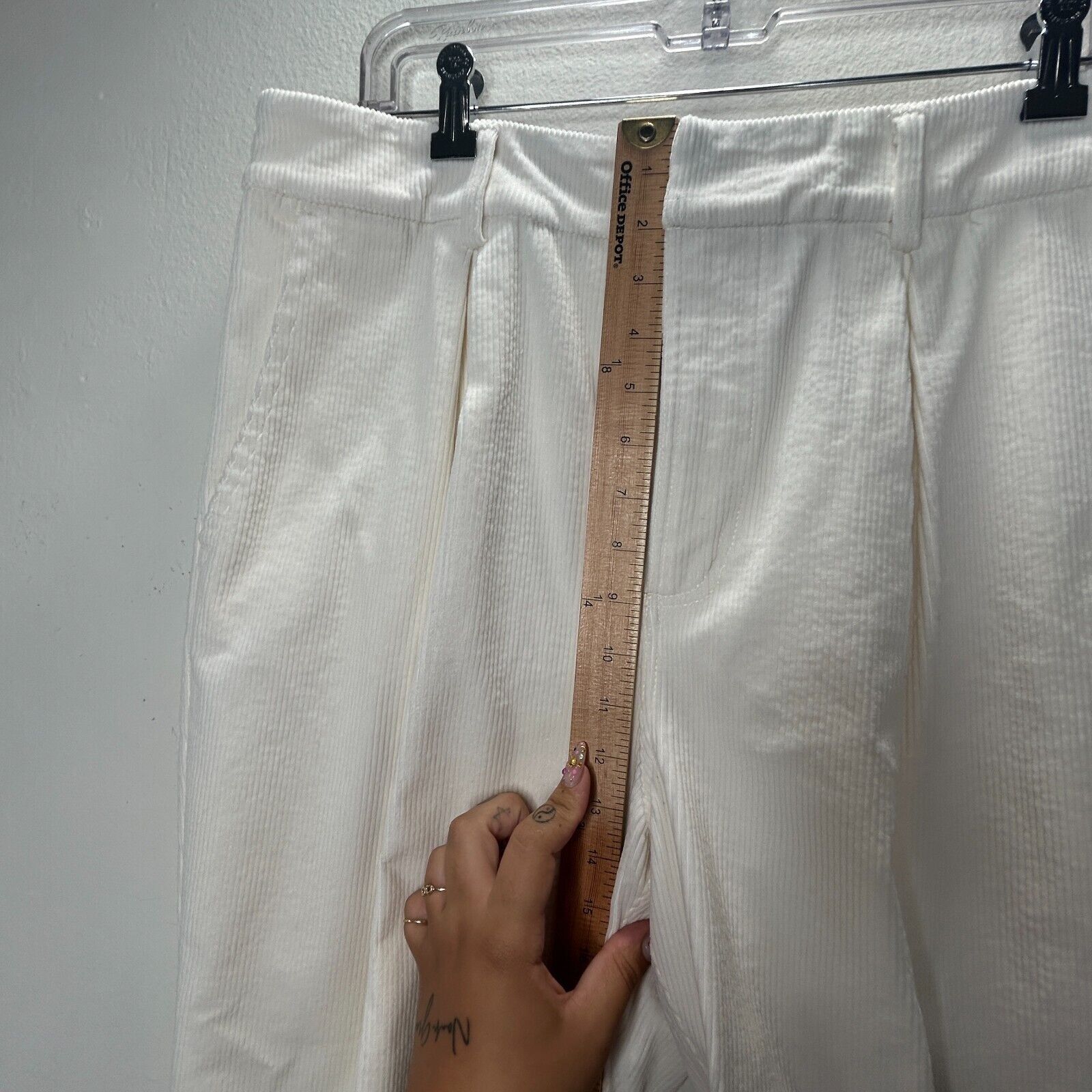Ganni Ganni Cream Pleated Creased High Waist Corduroy Zip Pants 42 Size 30" / US 8 / IT 44 - 9 Thumbnail