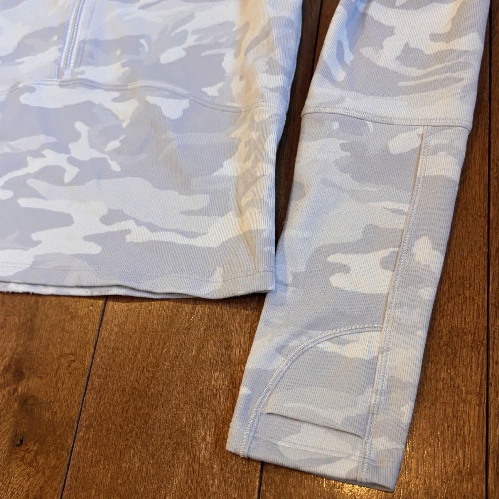 Lululemon Womens Lululemon Pace Pursuit 1/2 Zip Pullover Gray White Camo sz 2 Size XS / US 0-2 / IT 36-38 - 7 Thumbnail