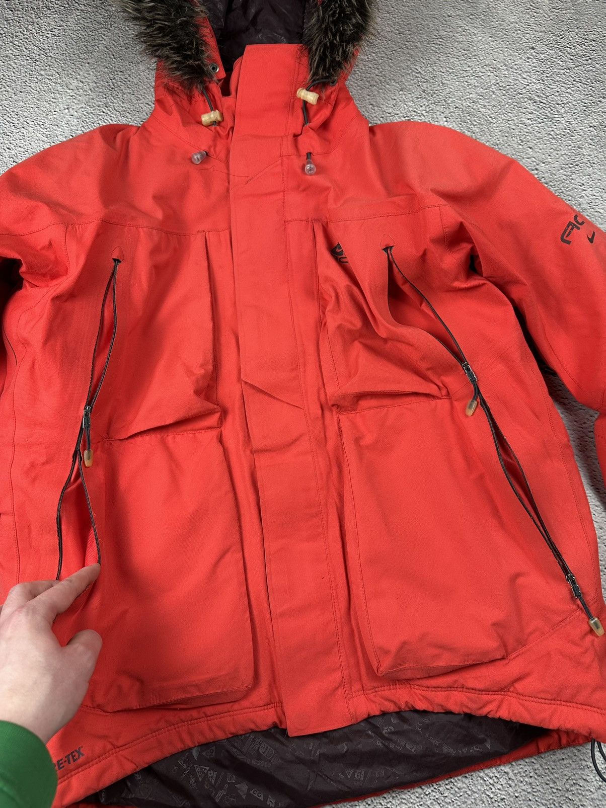 Nike ACG Vintage Nike ACG Jacket Gore-Tex Rain Coat Fur Fuzzy Outdoor Size US M / EU 48-50 / 2 - 6 Thumbnail