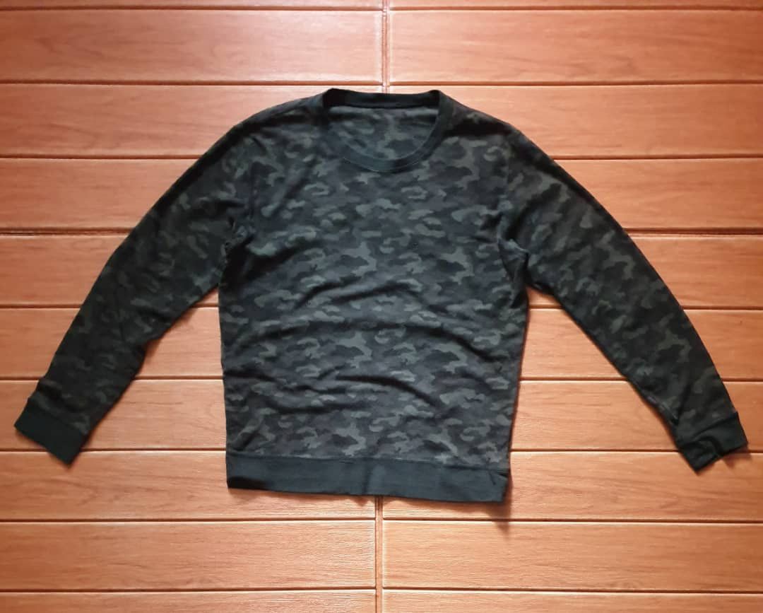Japanese Brand Camouflage uniqlo Japanese brand fleece Sweater Size US M / EU 48-50 / 2 - 1 Thumbnail