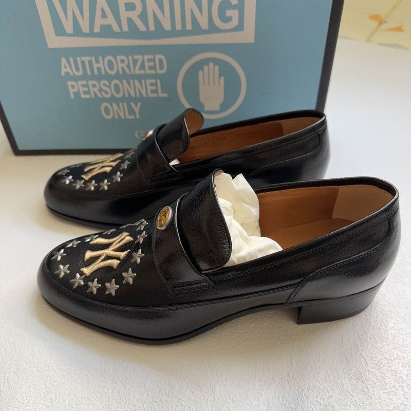 Gucci Gucci Stylish Leather Casual Loafers - Size US 8 / EU 41 - 1 Thumbnail