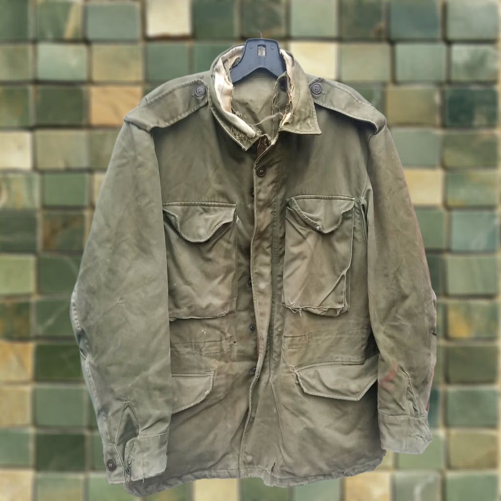 Vintage Vtg 50s Korean War Era M-1951 Issued Military Field Jacket Shell Mens Coat Green M-1951 Cotton Shell Zipper Snap Distressed Fading Size US M / EU 48-50 / 2 - 1 Thumbnail