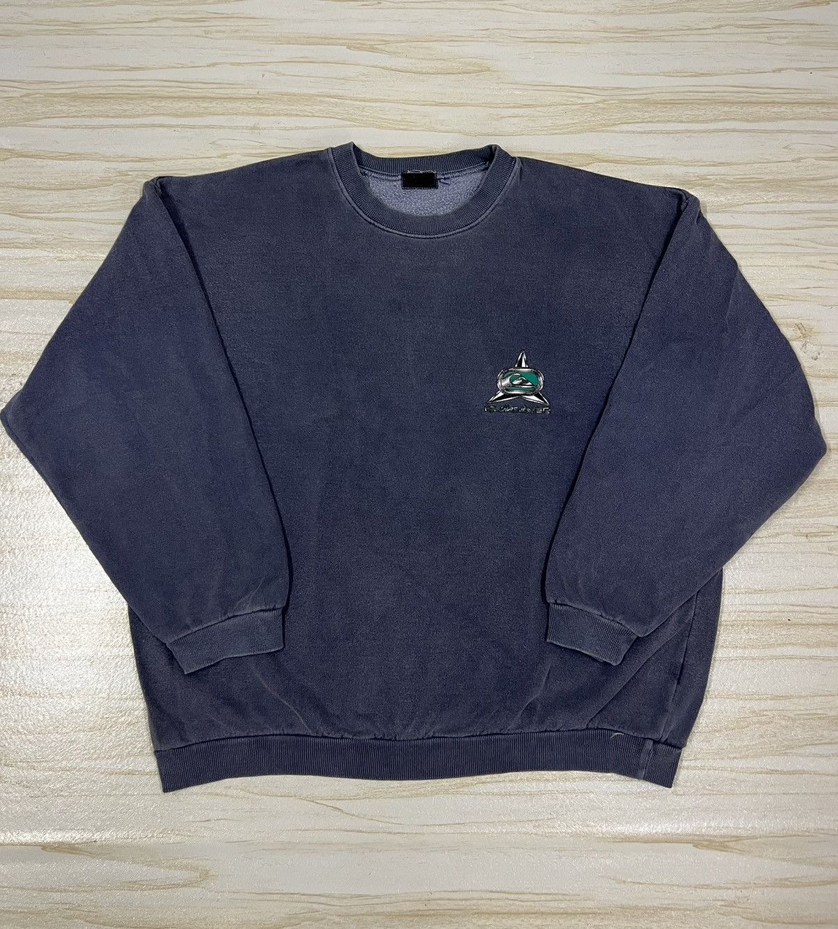 Quiksilver 90s Quiksilver Symbol Surfwear Company Vintage Sweatshirt Size US XXL / EU 58 / 5 - 2 Thumbnail
