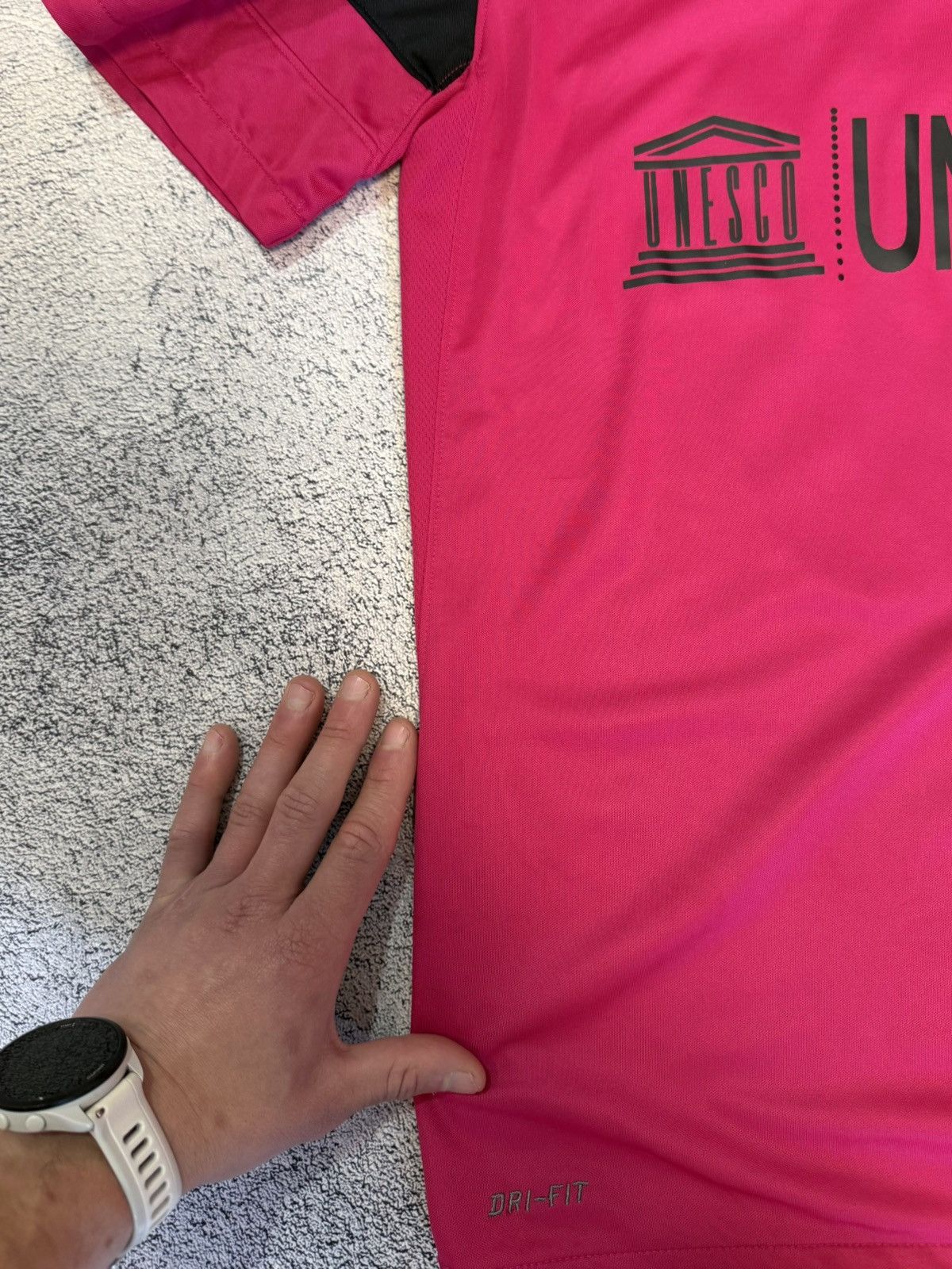 Nike Nike Malaga 2011 2012 Away Jersey Apono 10 Pink UNESCO LFP S Size US S / EU 44-46 / 1 - 21 Thumbnail
