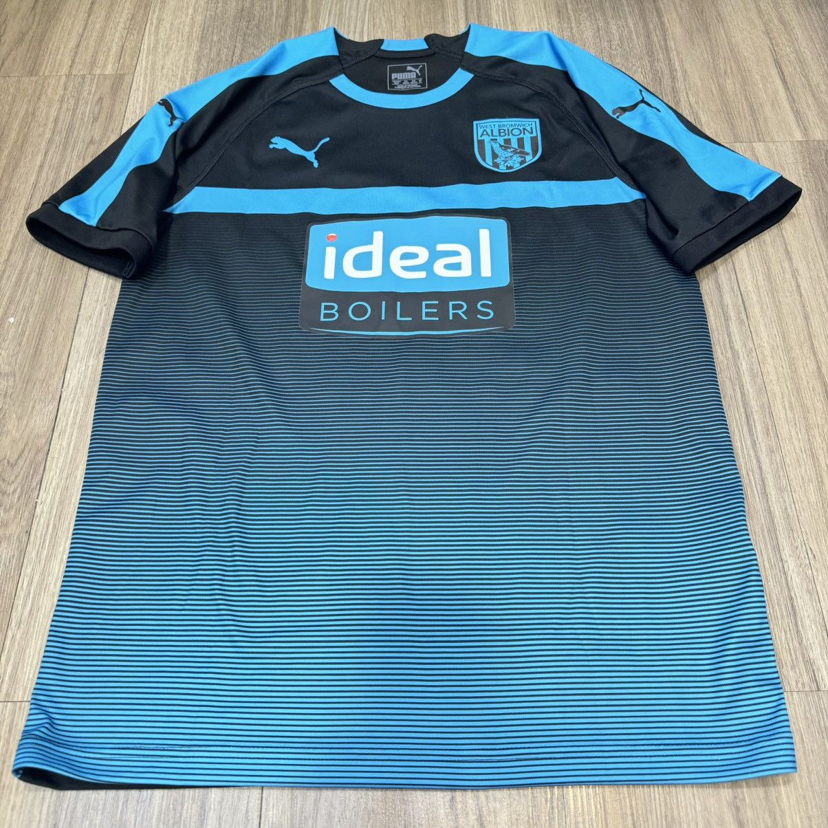 Puma West Bromwich 18/19 third away #19 Rodriguez Size US M / EU 48-50 / 2 - 1 Thumbnail