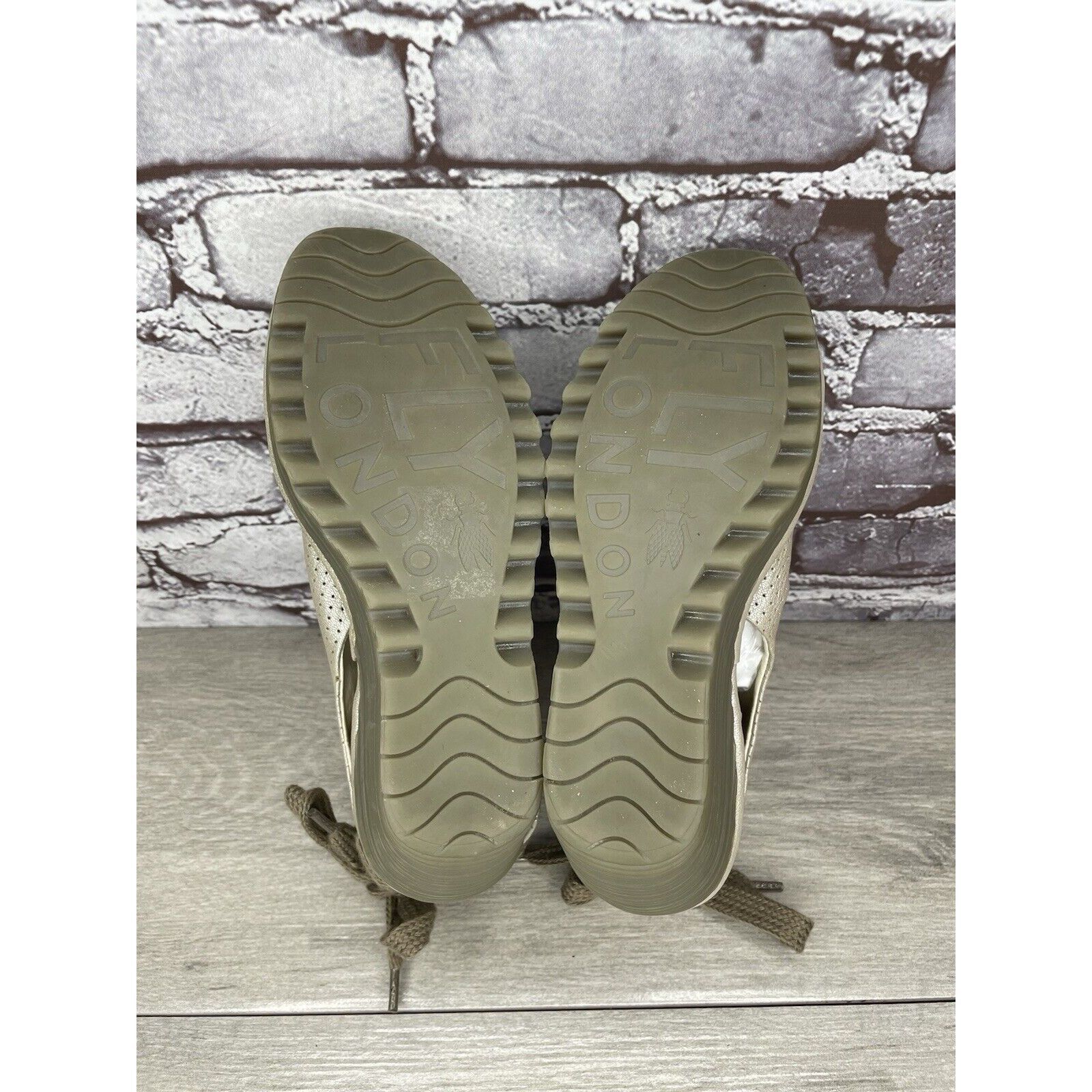 Fly London FLY London Yake Pearl White Leather Perforated Back Lace Wed Size US 7.5 / IT 37.5 - 13 Thumbnail