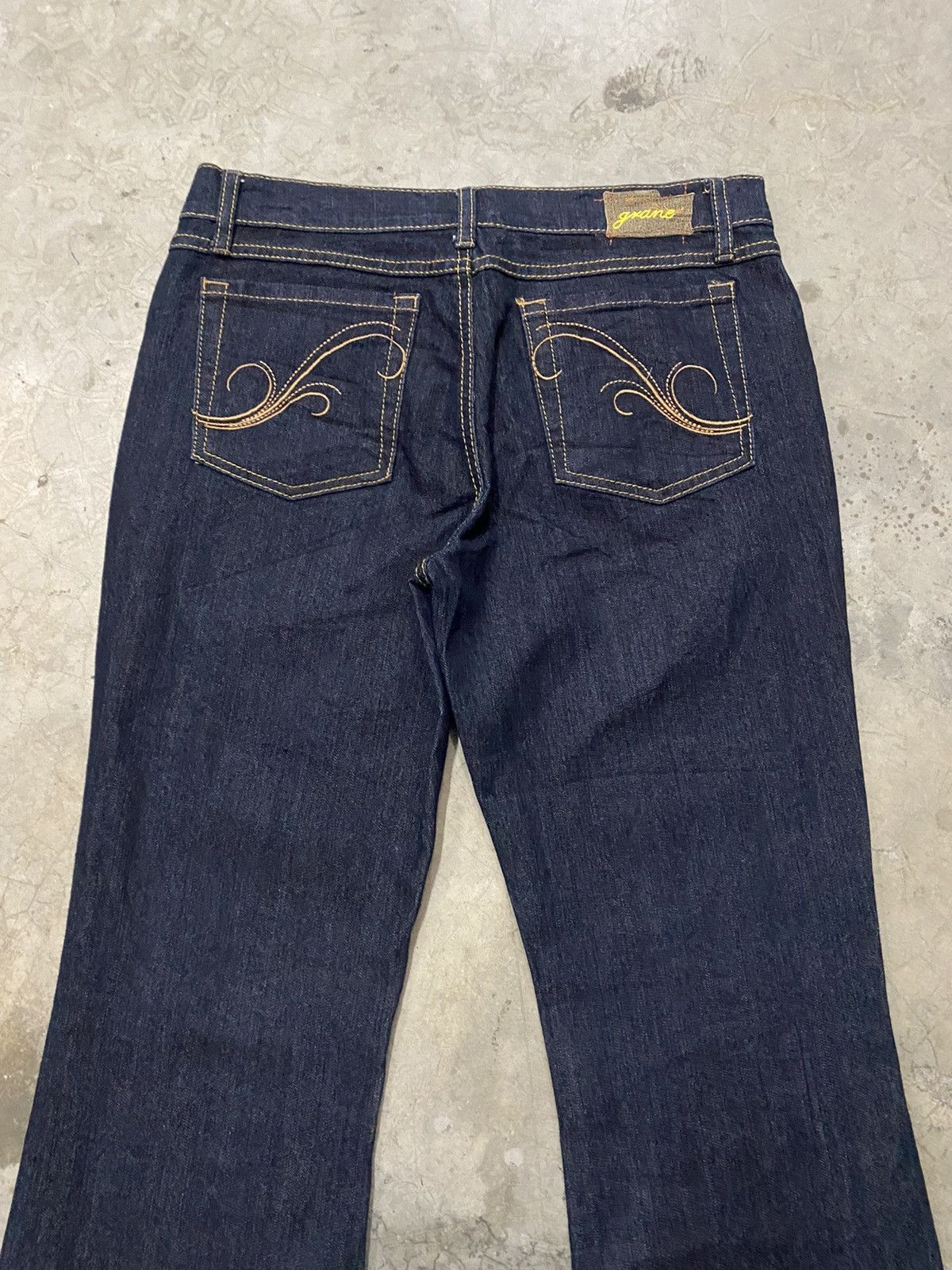 Designer × Indigo × Japanese Brand Flare Jeans Japanese Grane Flare Stretchable Indigo Size US 30 / EU 46 - 2 Thumbnail